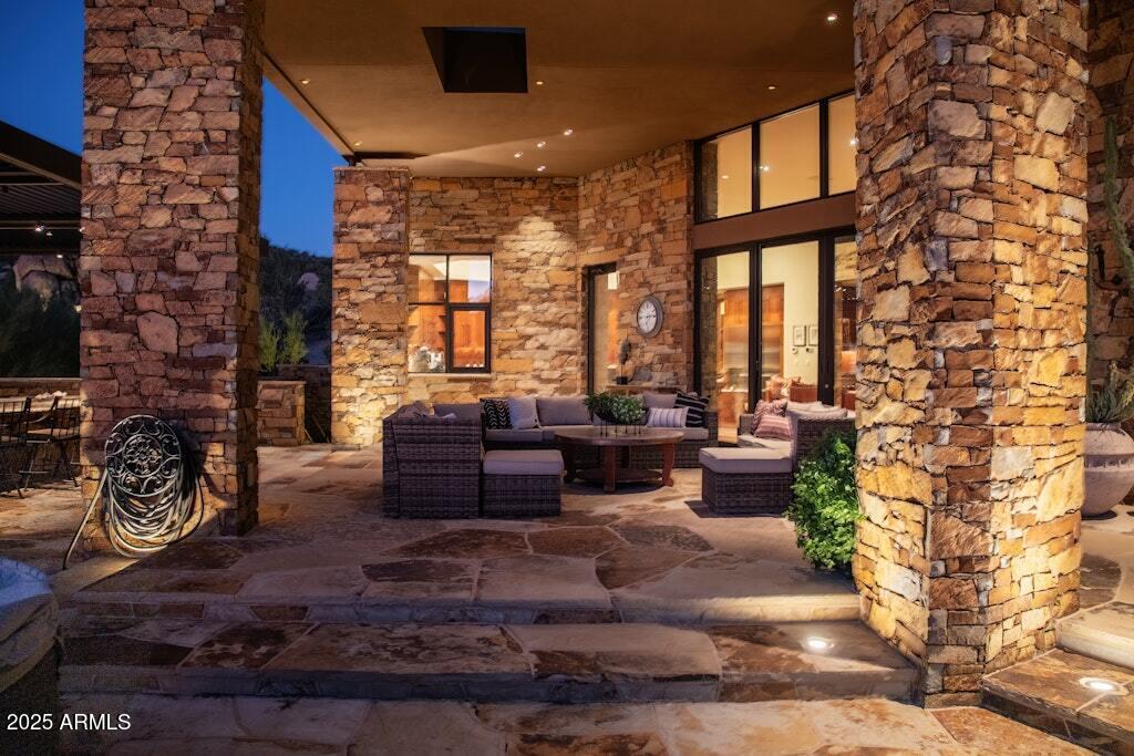 11225 E Whispering Ridge Way