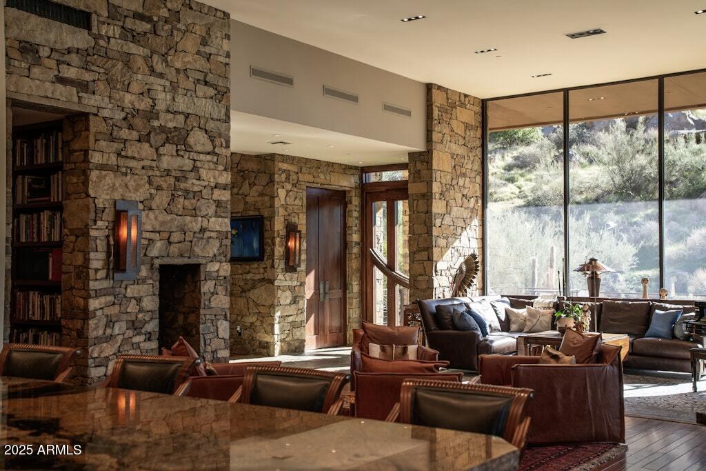 11225 E Whispering Ridge Way