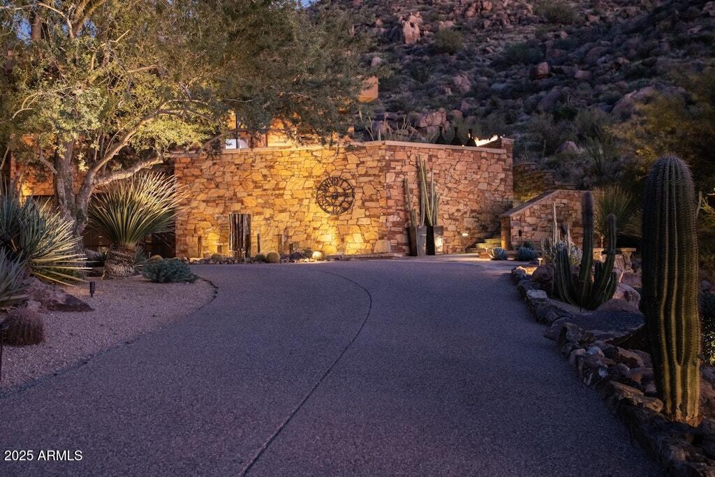 11225 E Whispering Ridge Way