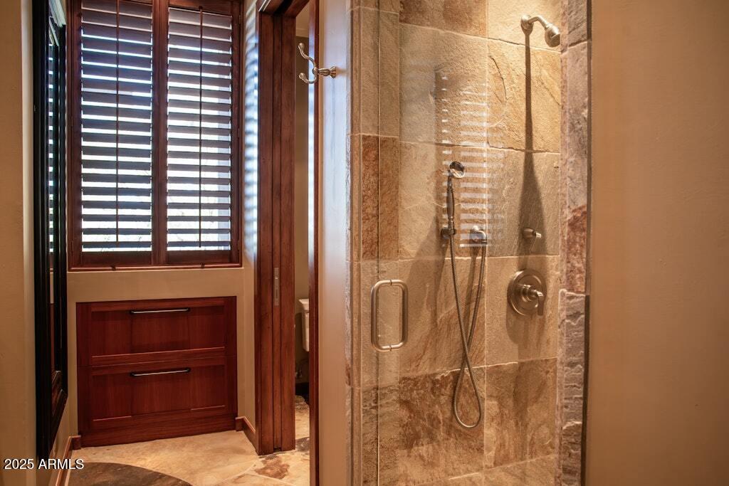 11225 E Whispering Ridge Way