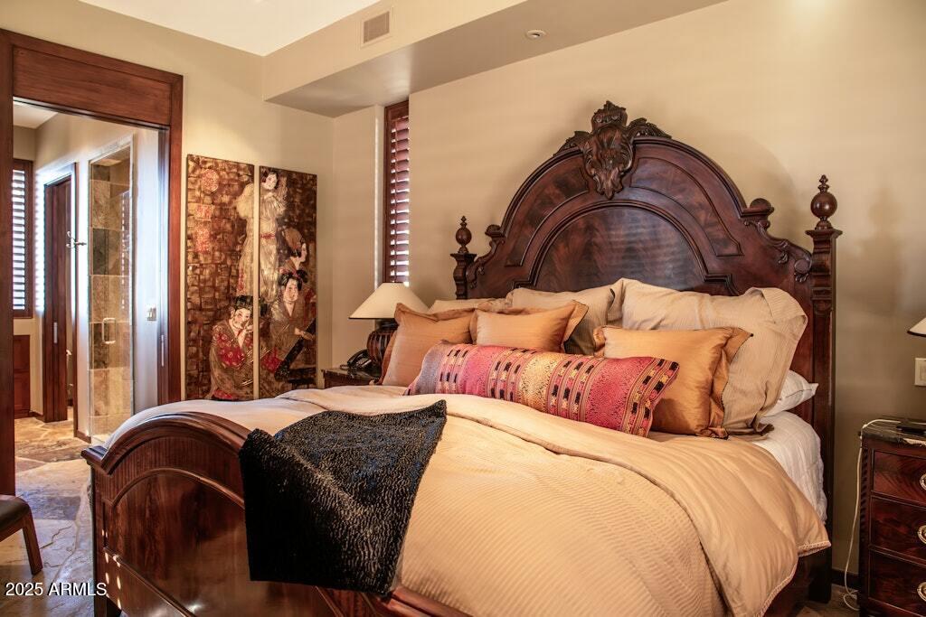 11225 E Whispering Ridge Way