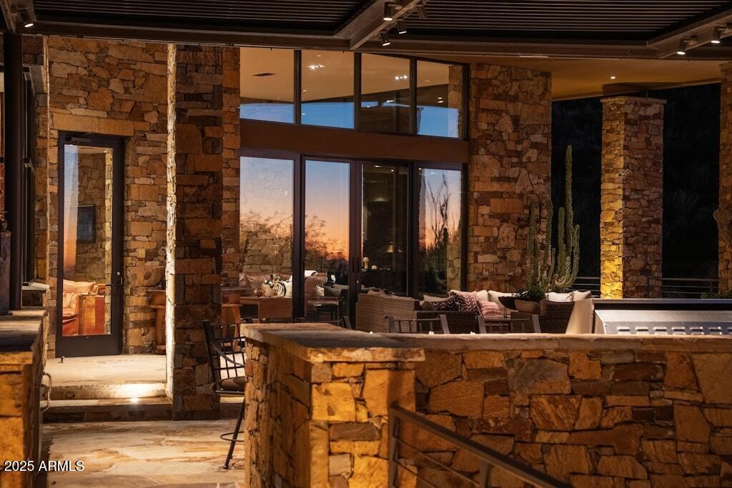 11225 E Whispering Ridge Way