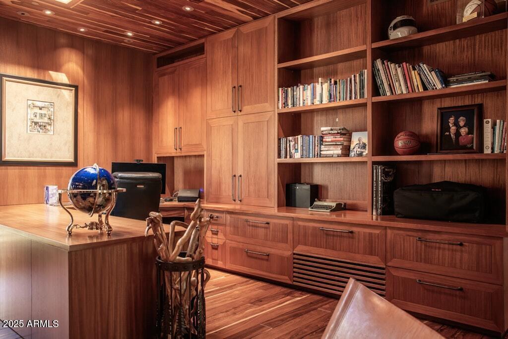 11225 E Whispering Ridge Way