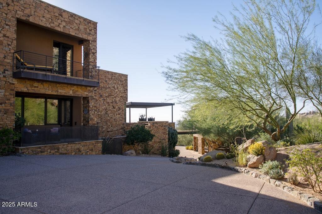 11225 E Whispering Ridge Way