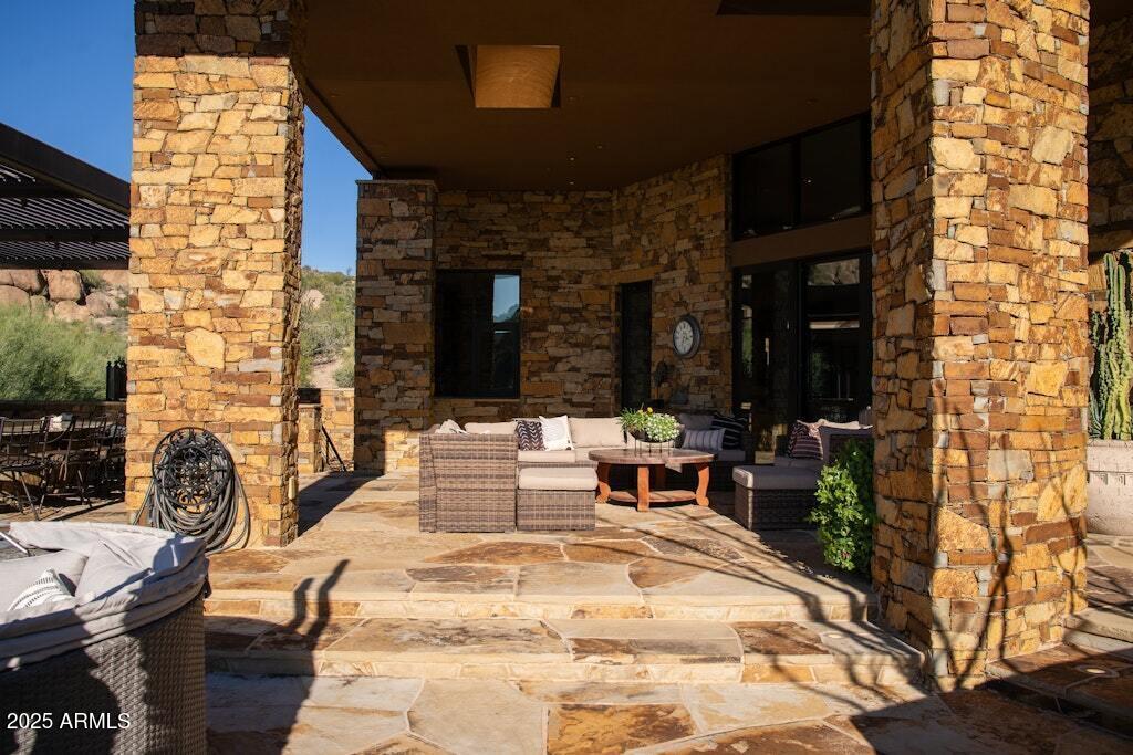 11225 E Whispering Ridge Way