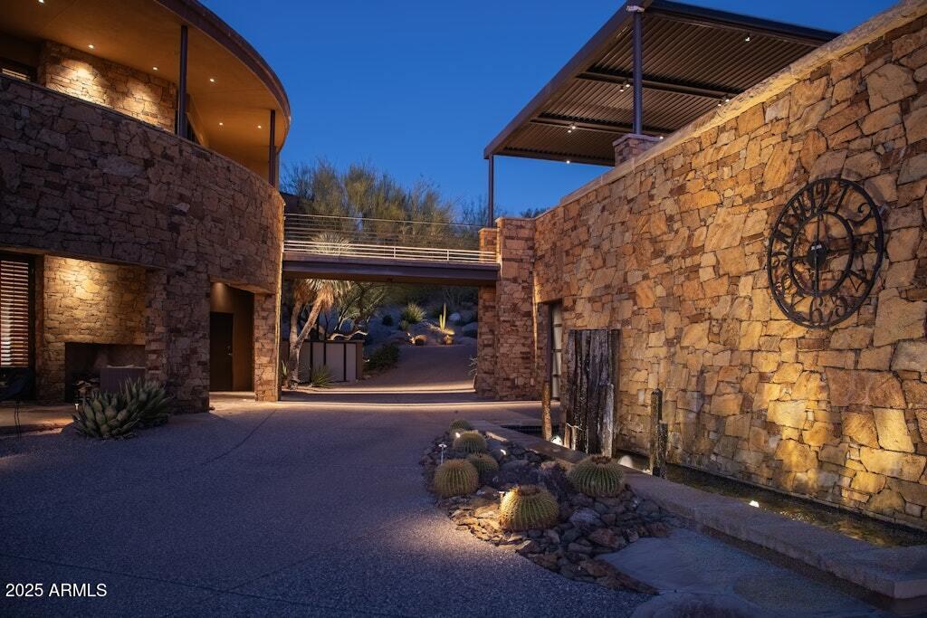 11225 E Whispering Ridge Way