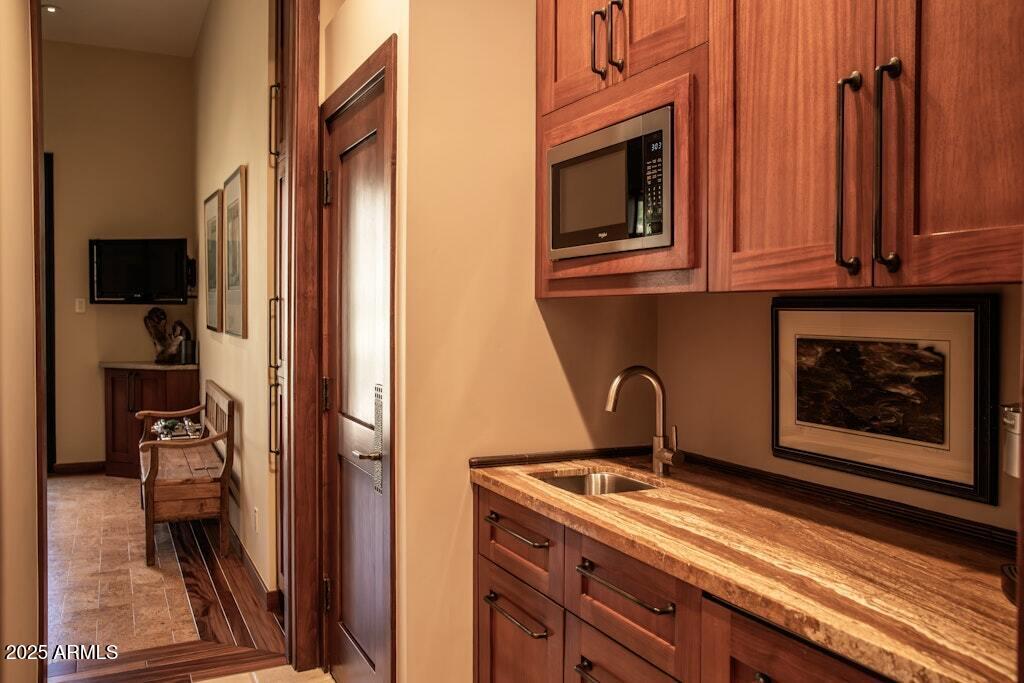 11225 E Whispering Ridge Way