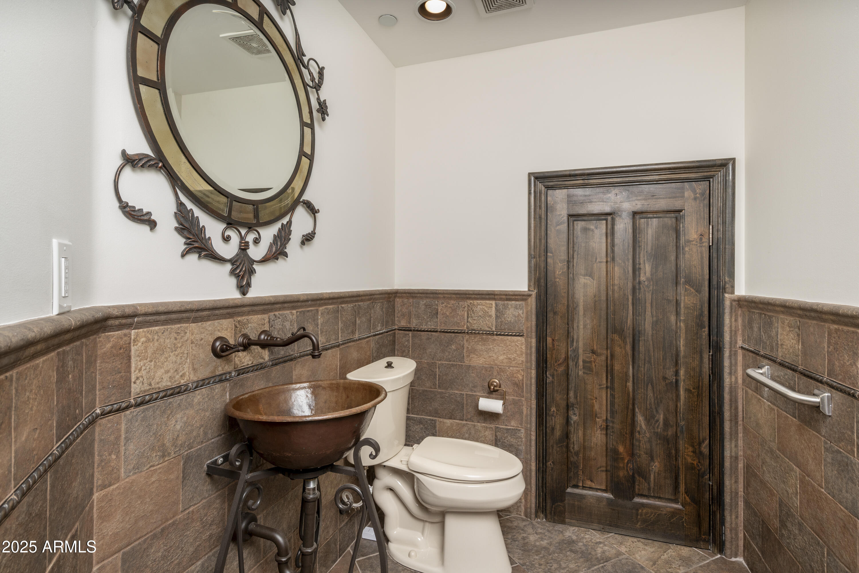 7175 E Camelback Road 1201