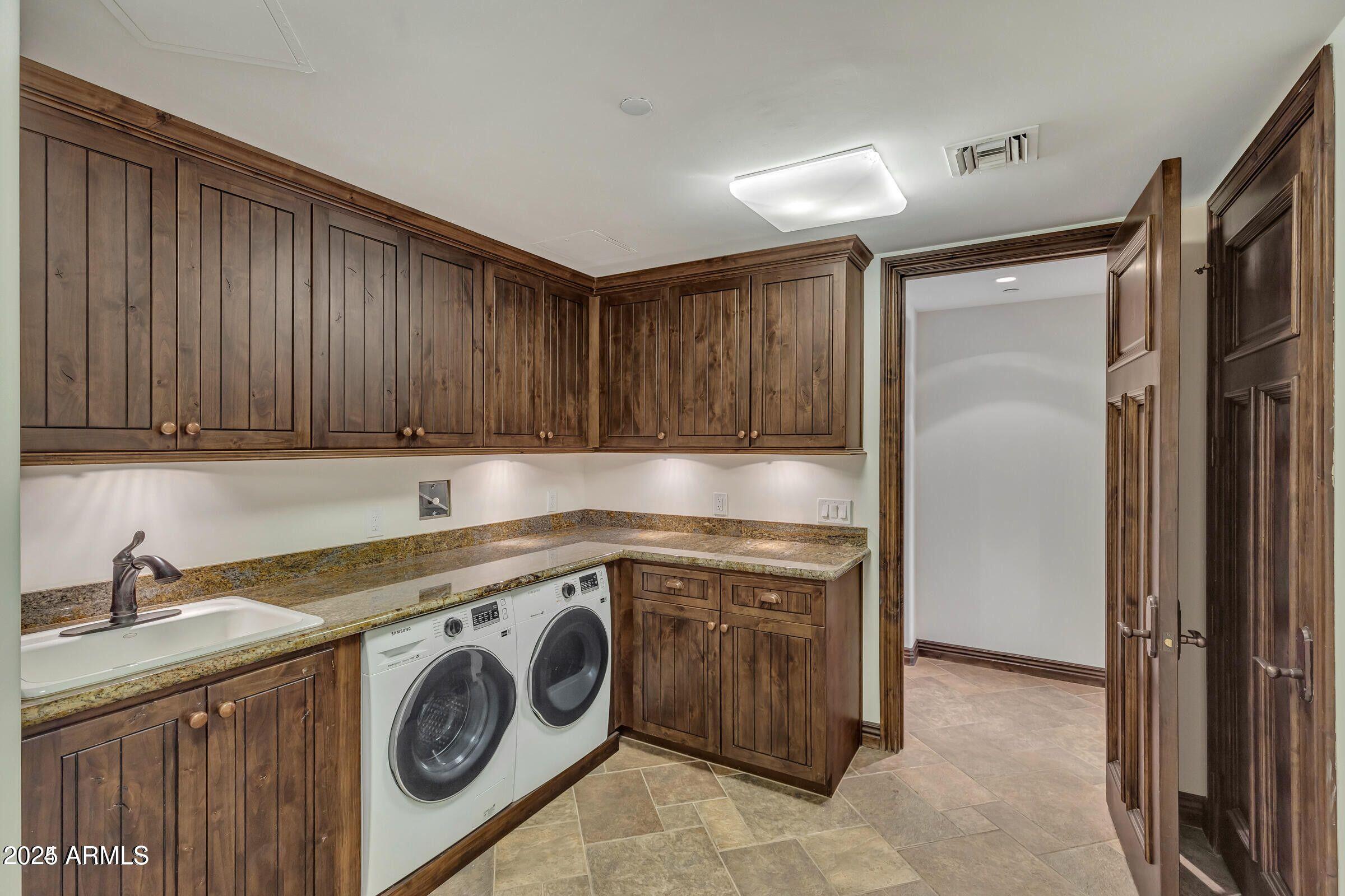 7175 E Camelback Road 1201