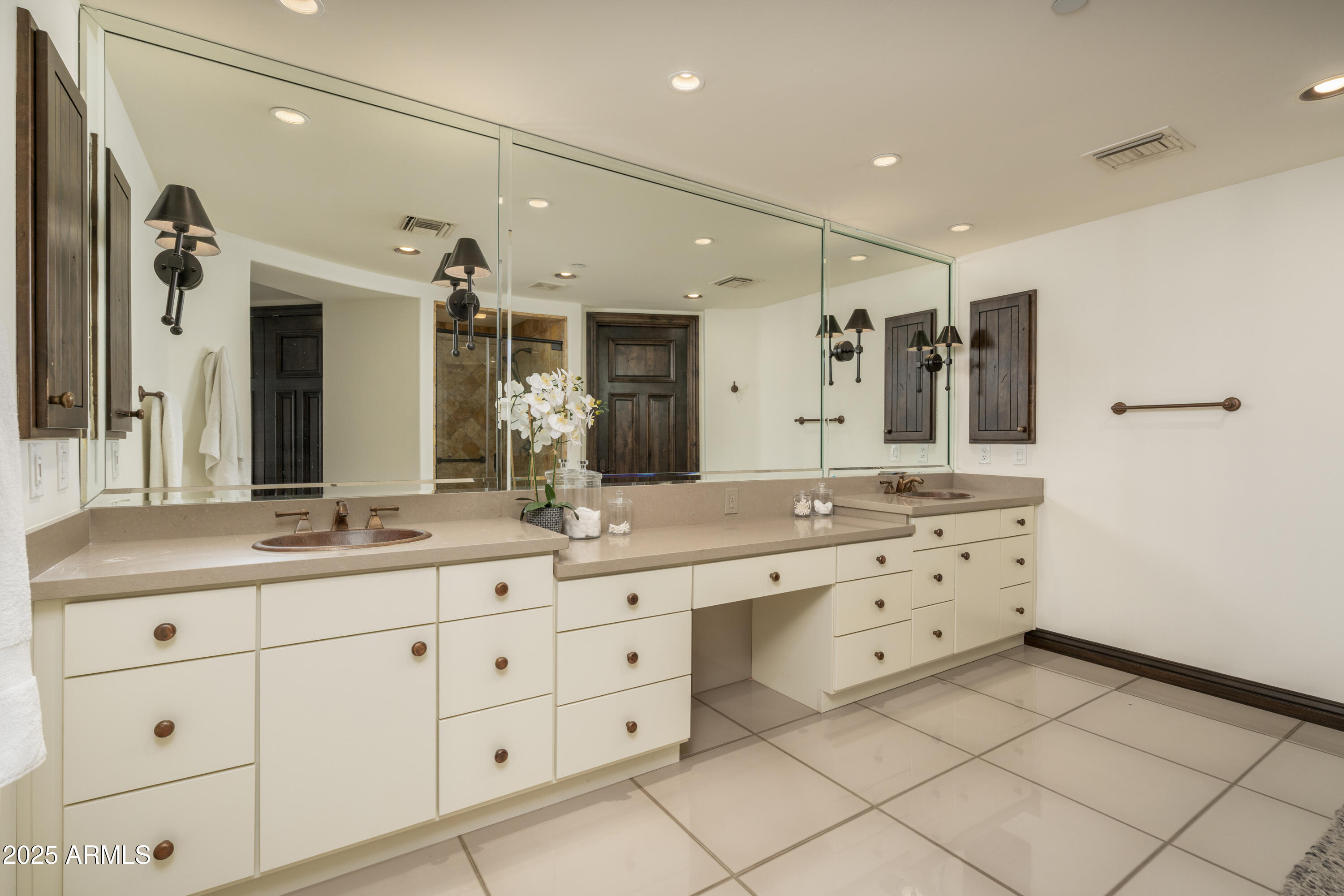 7175 E Camelback Road 1201