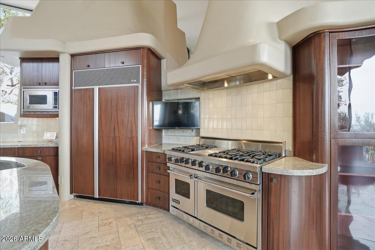 10040 E HAPPY VALLEY Road 1049