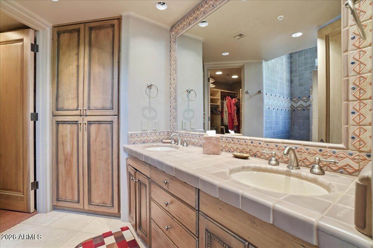 10040 E HAPPY VALLEY Road 1049