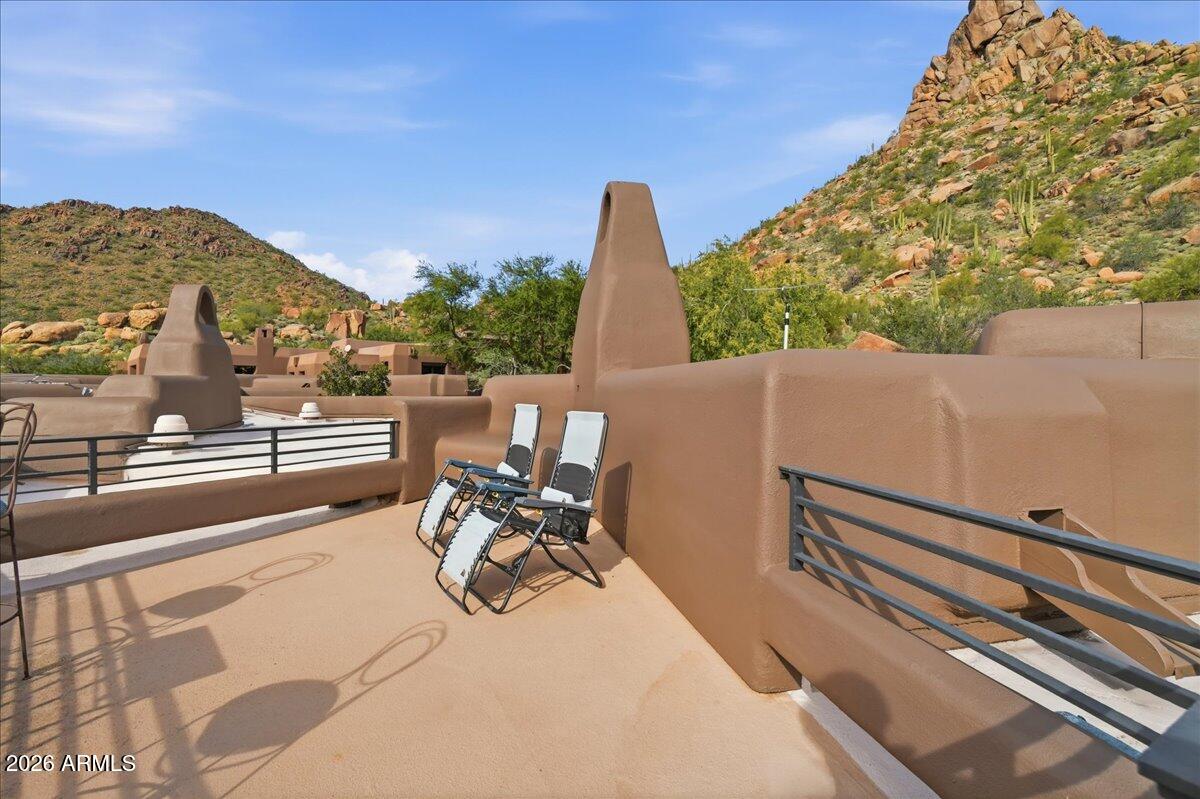 10040 E HAPPY VALLEY Road 1049