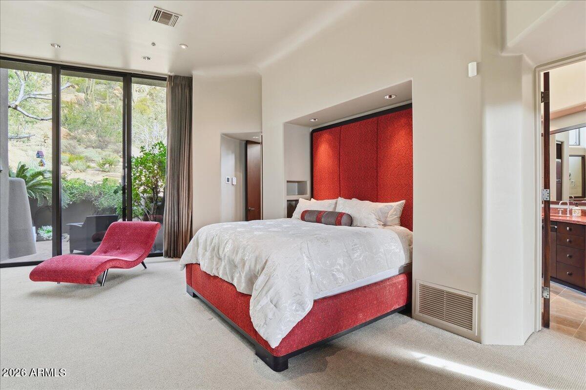 10040 E HAPPY VALLEY Road 1049
