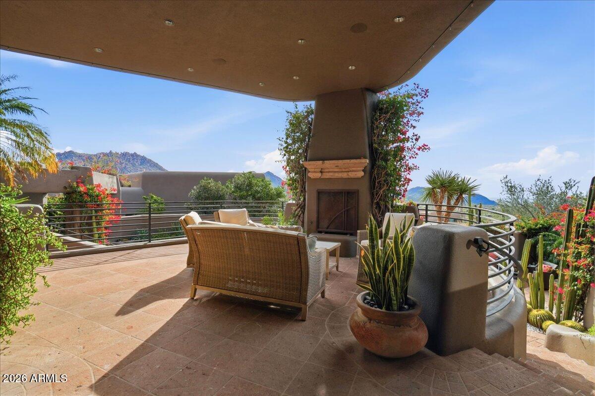 10040 E HAPPY VALLEY Road 1049