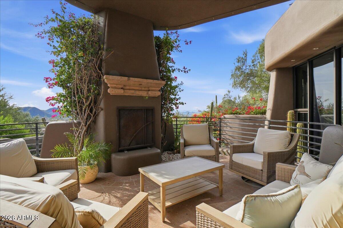 10040 E HAPPY VALLEY Road 1049