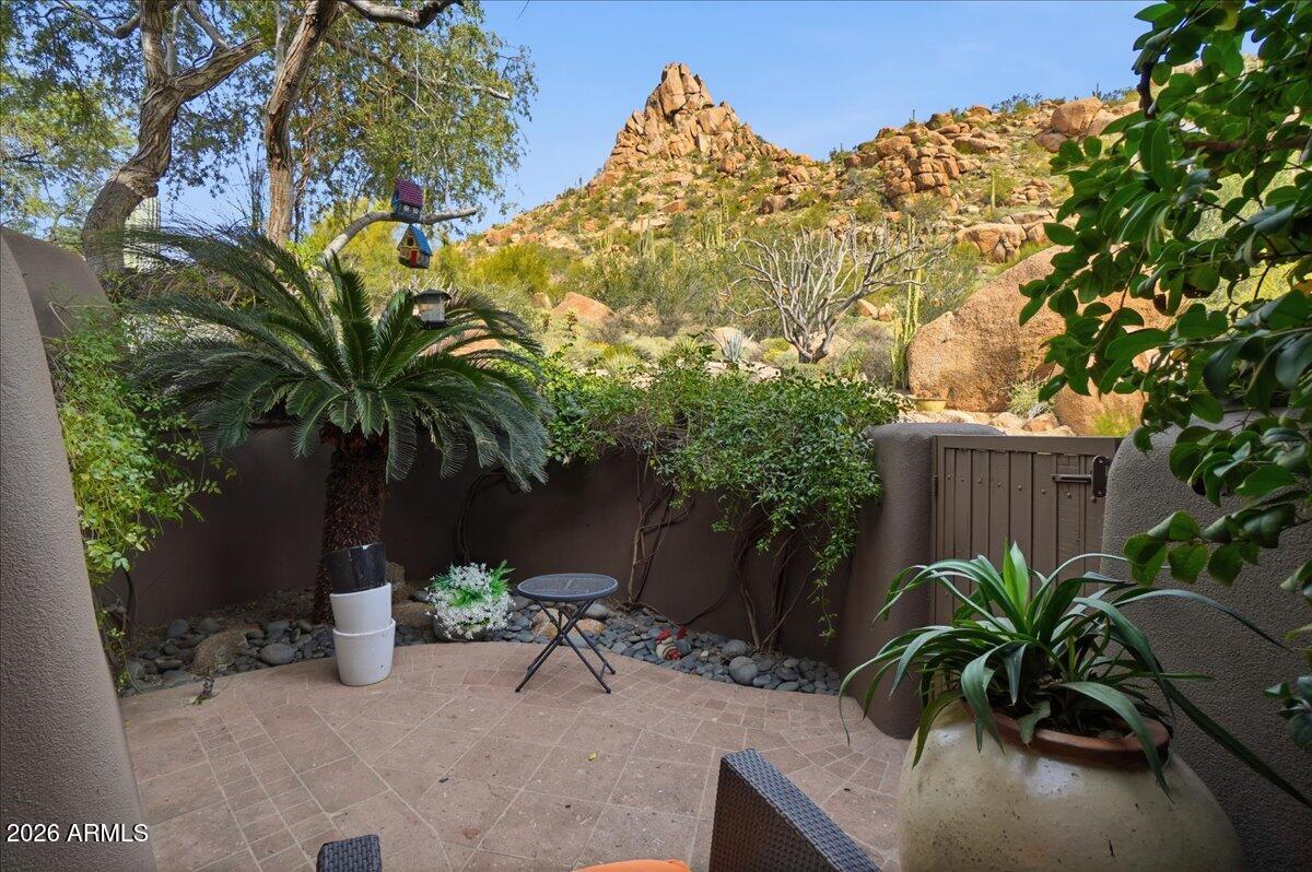 10040 E HAPPY VALLEY Road 1049