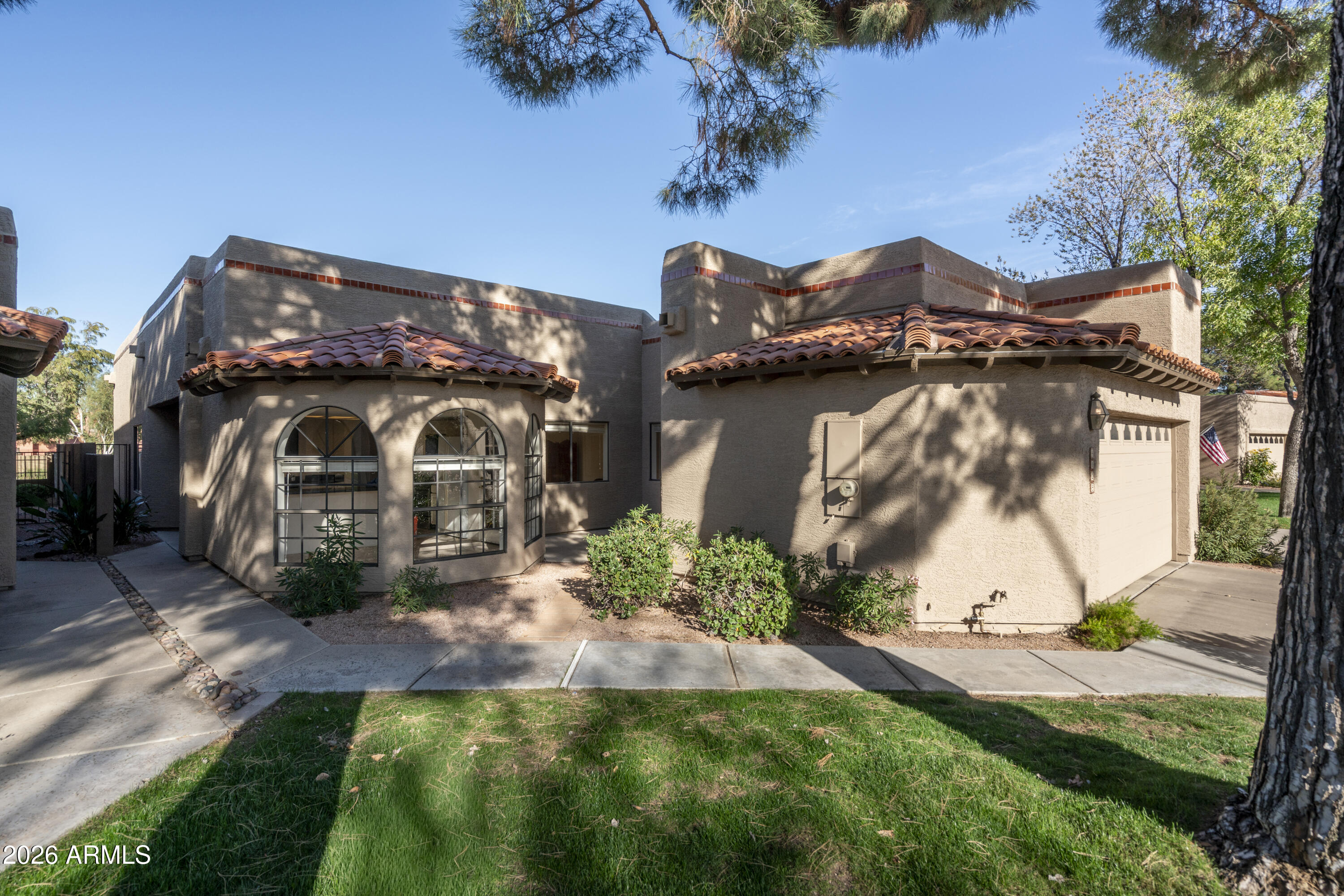 4128 E Paradise Drive