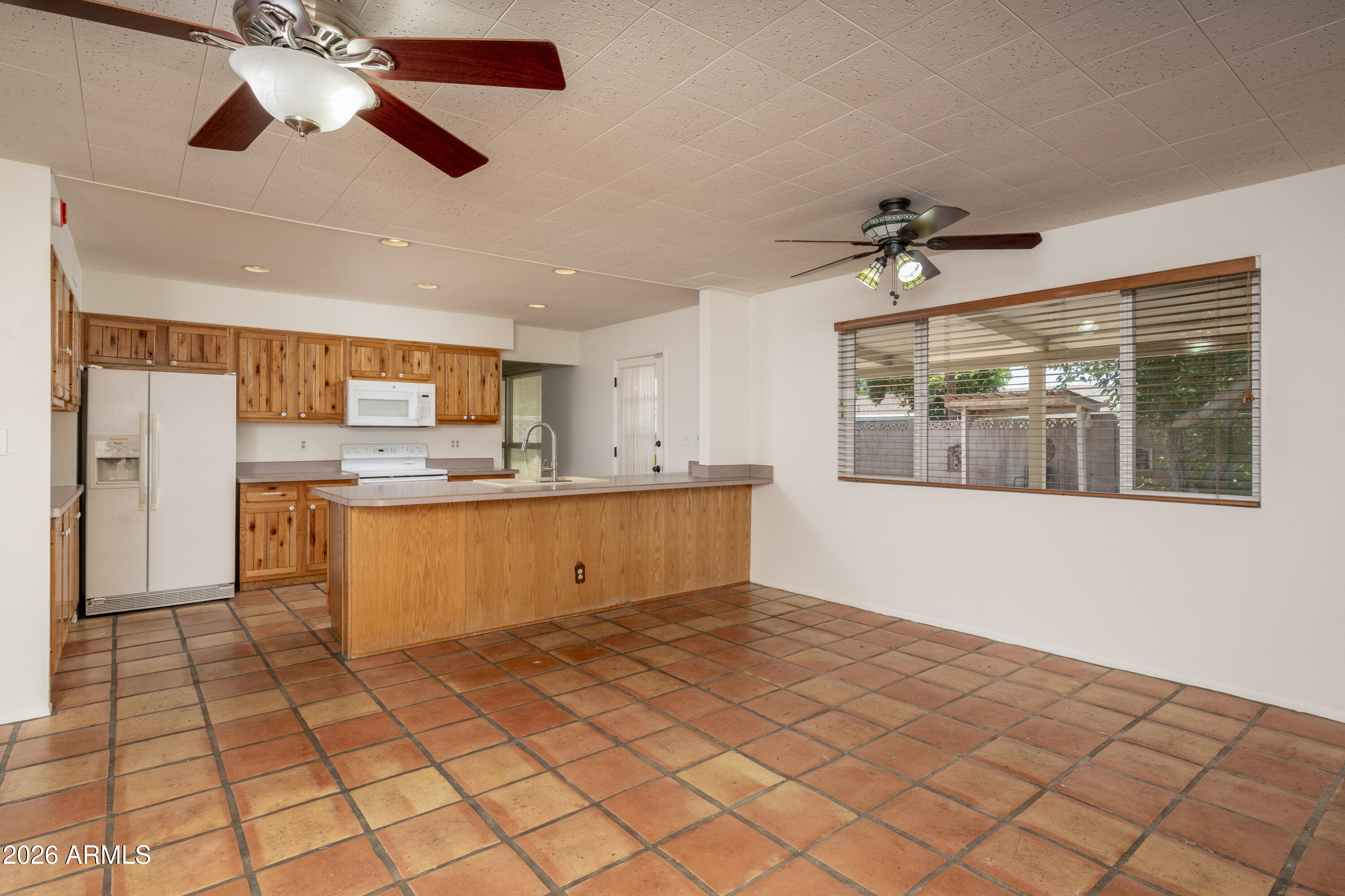 3001 E Cholla Street