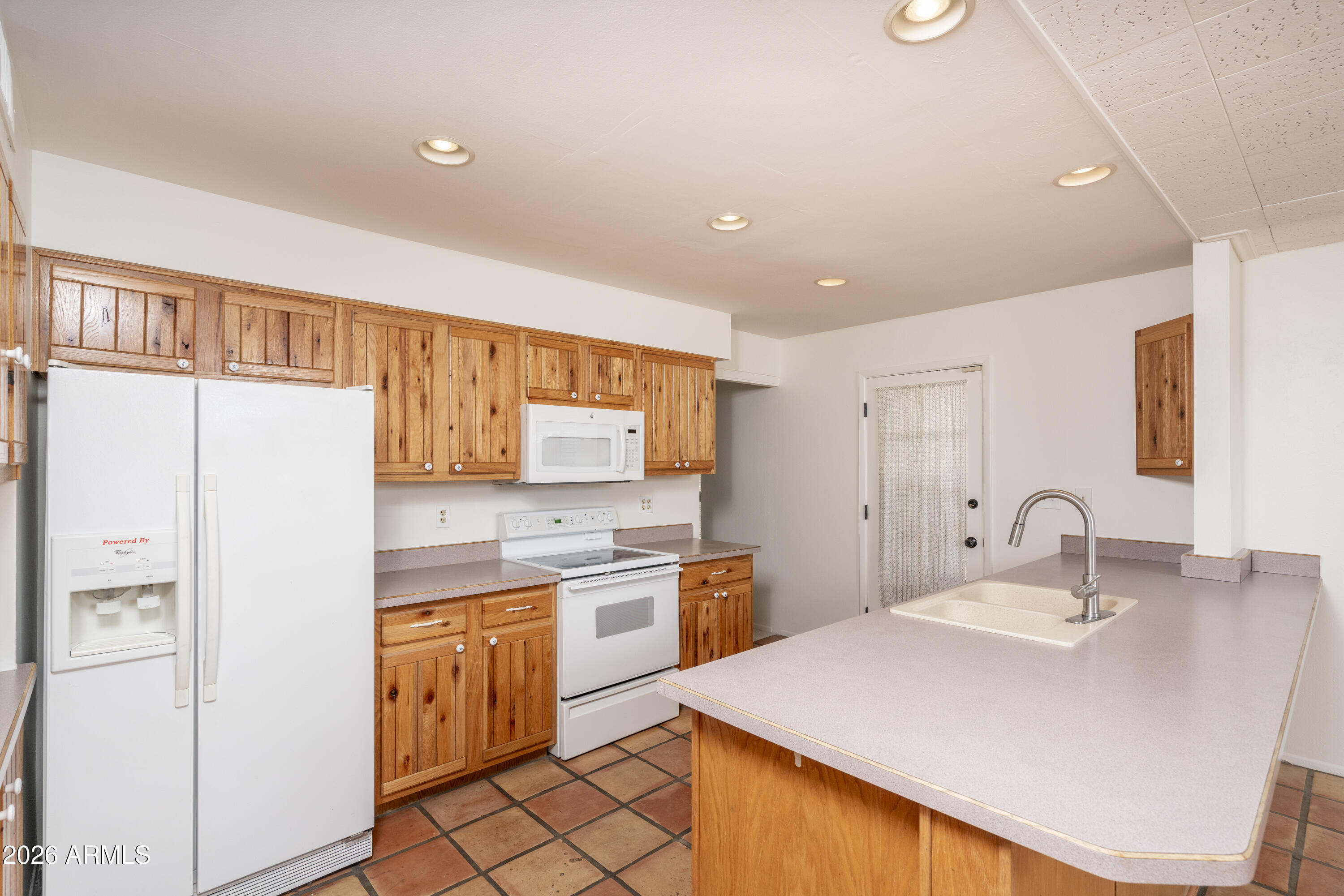 3001 E Cholla Street