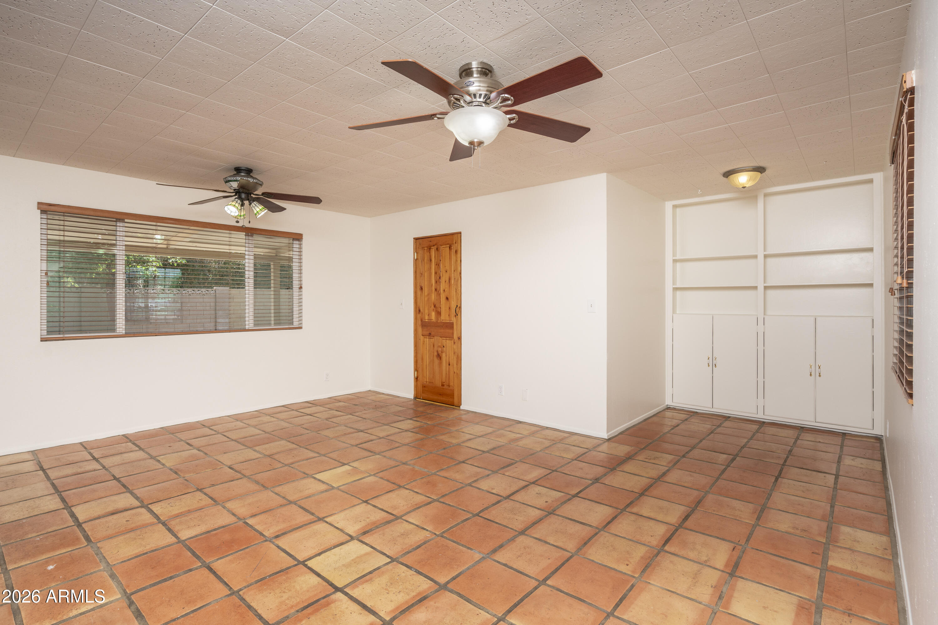 3001 E Cholla Street