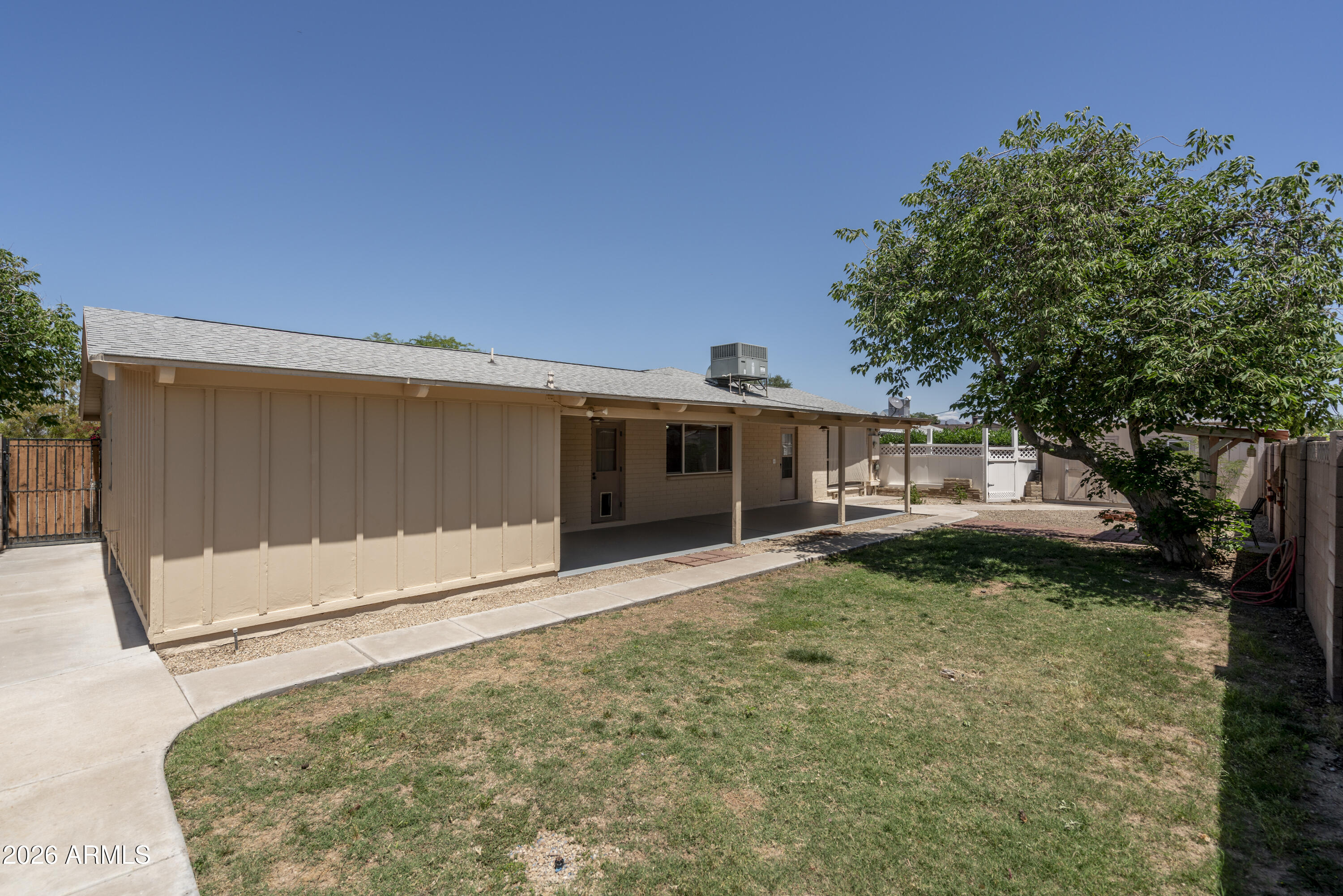 3001 E Cholla Street