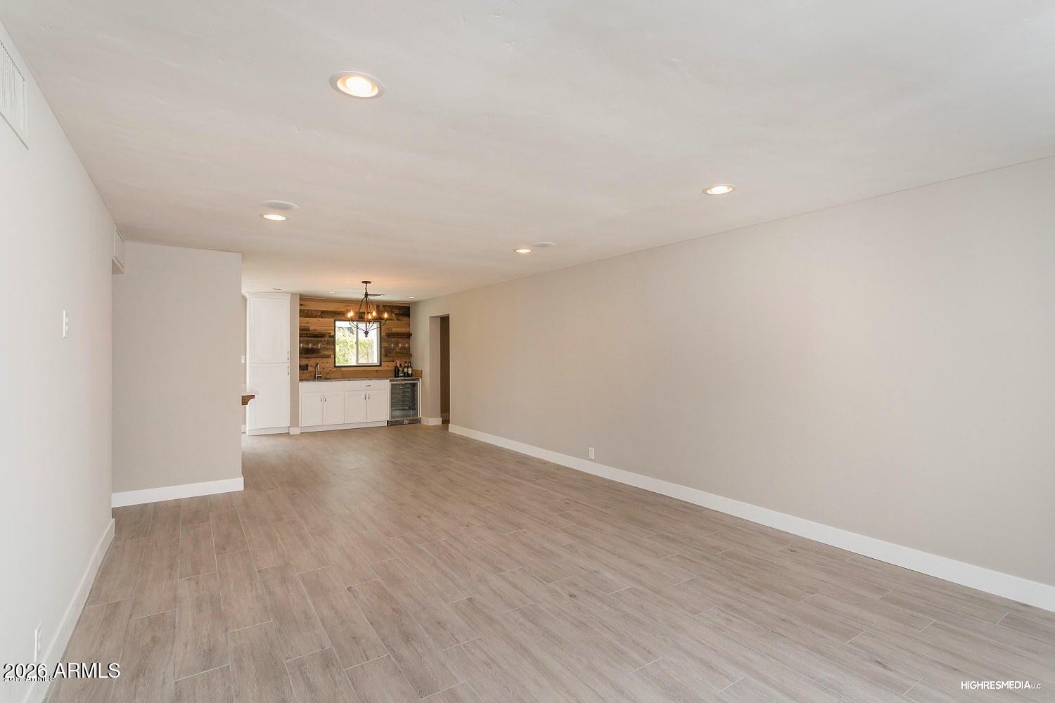 4210 N 34th Place