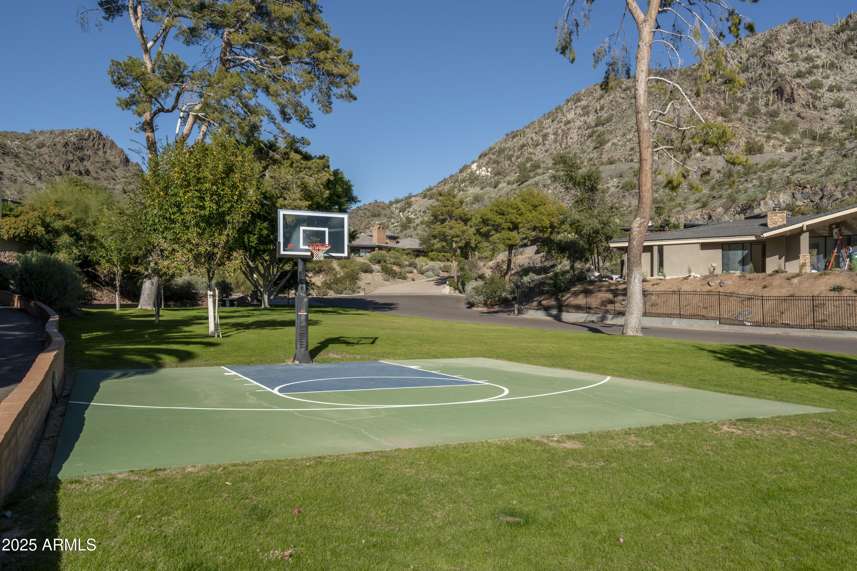 3500 E LINCOLN Drive 17