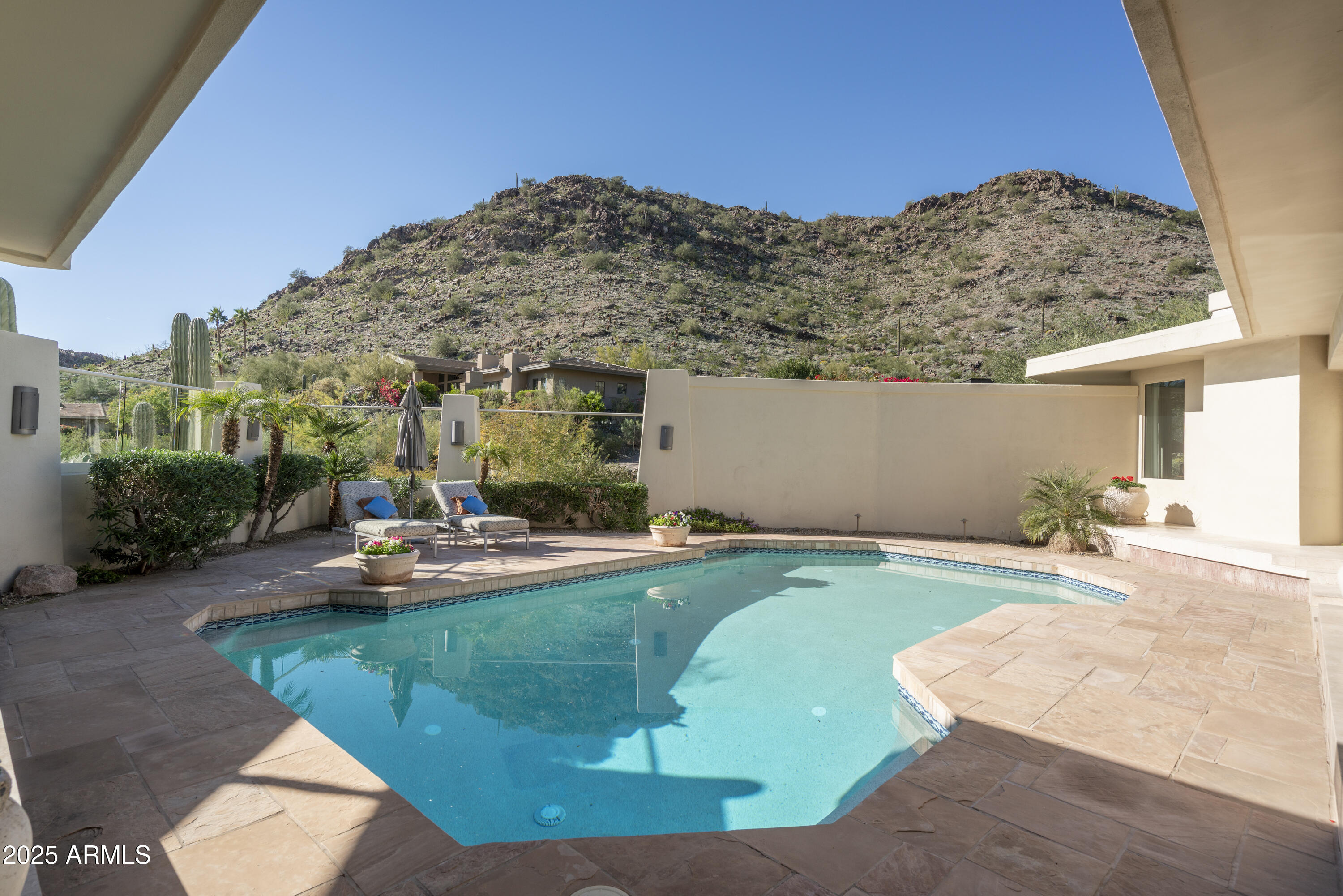 3500 E LINCOLN Drive 17