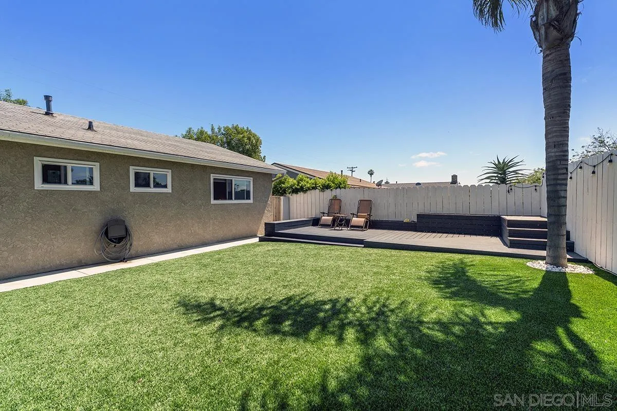 4838 Mount Saint Helens Dr