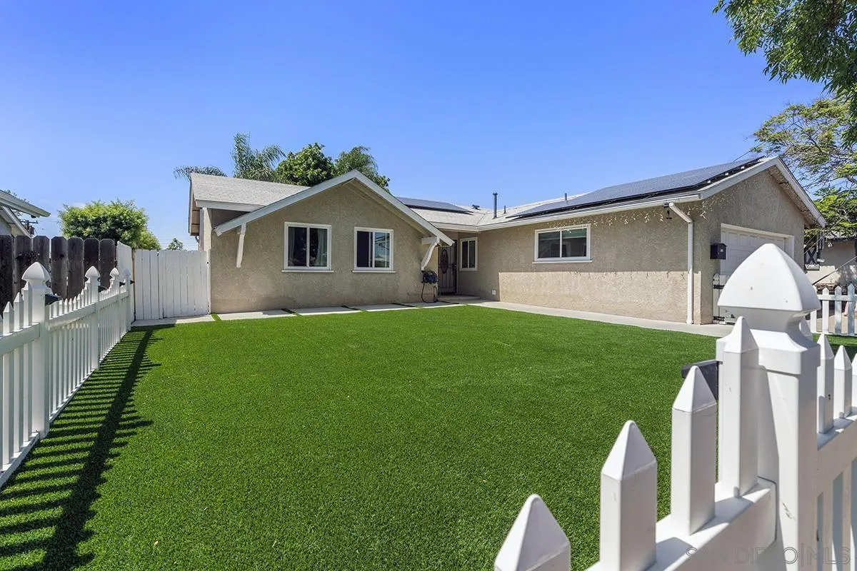 4838 Mount Saint Helens Dr