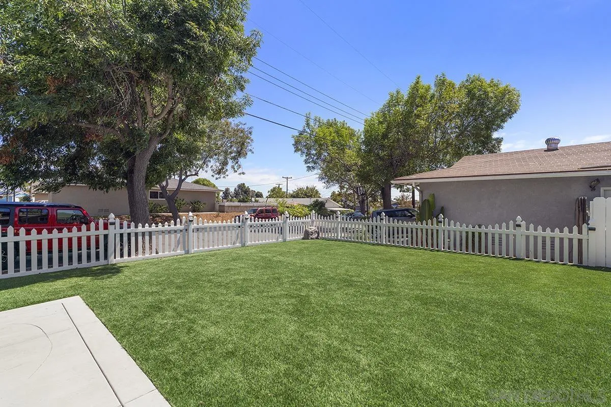 4838 Mount Saint Helens Dr