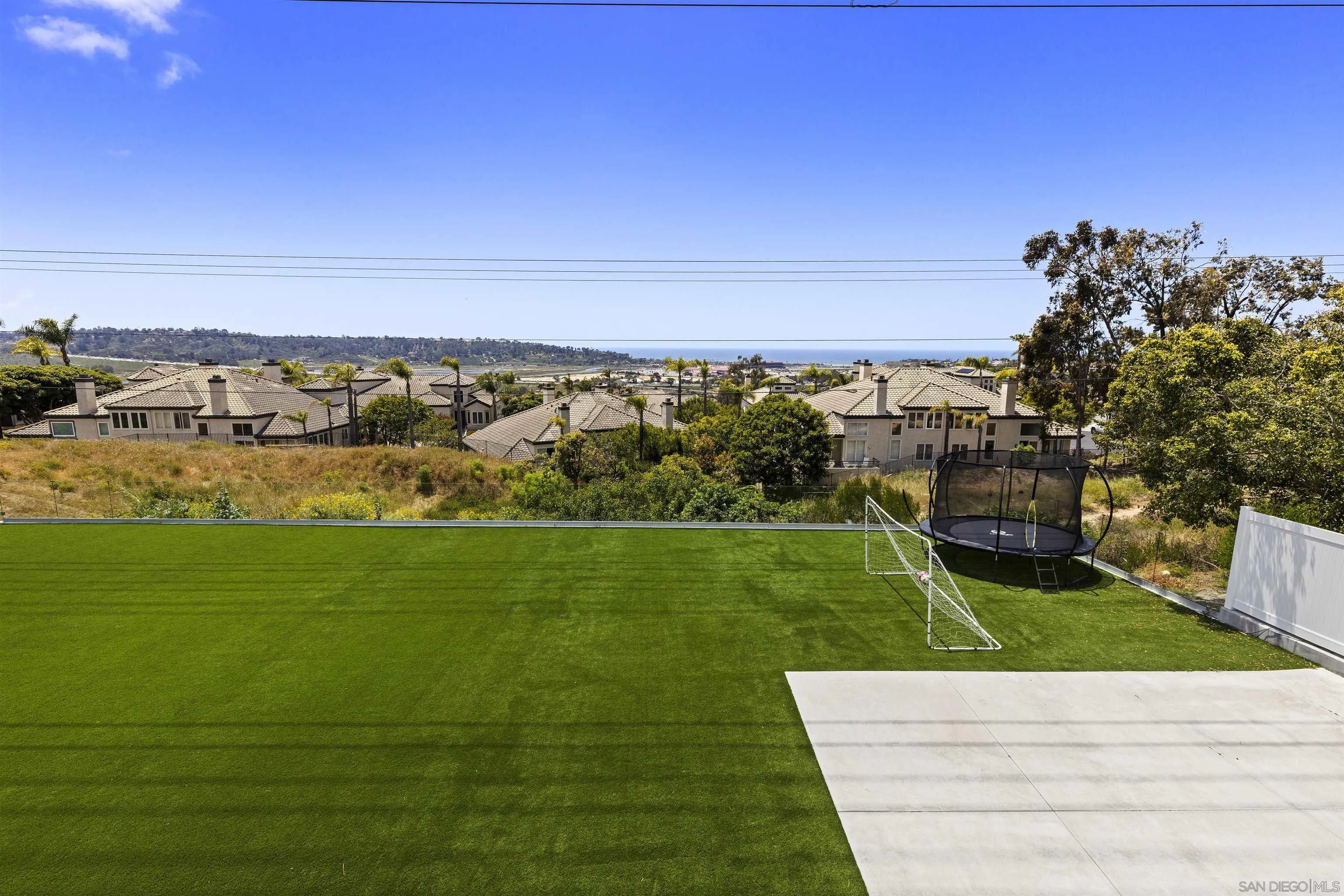 3325 Caminito Daniella