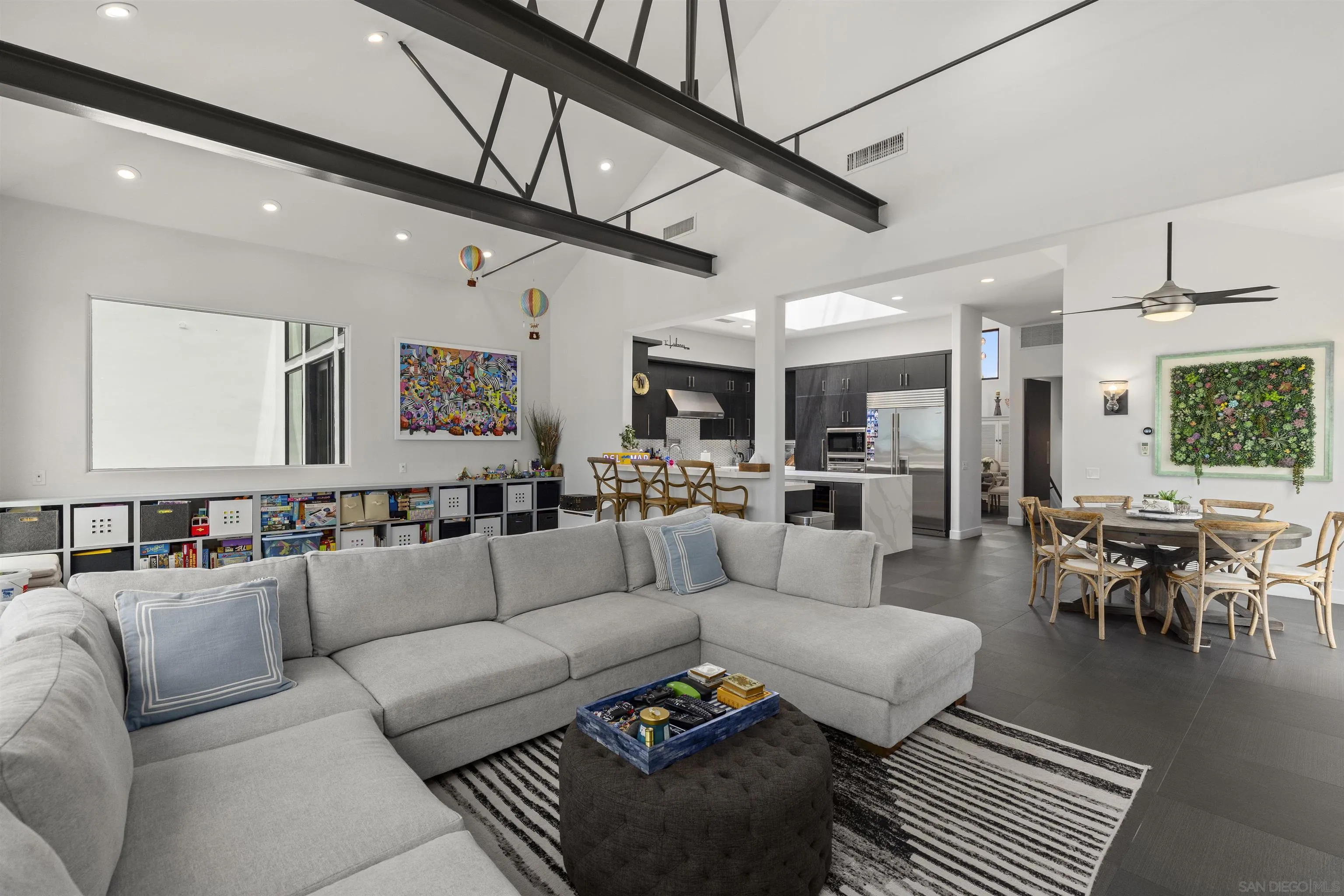 3325 Caminito Daniella