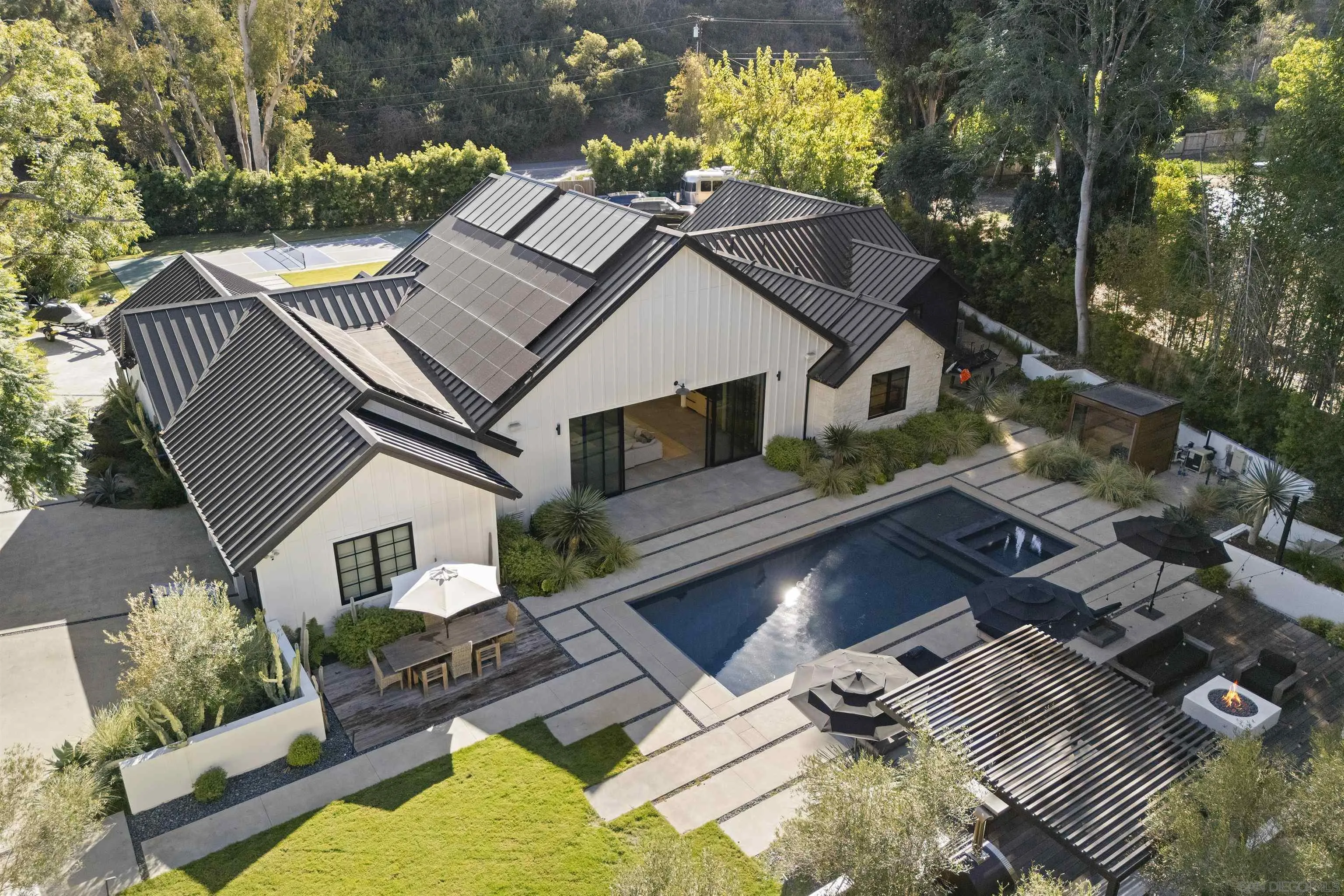 4874 Sun Valley Rd