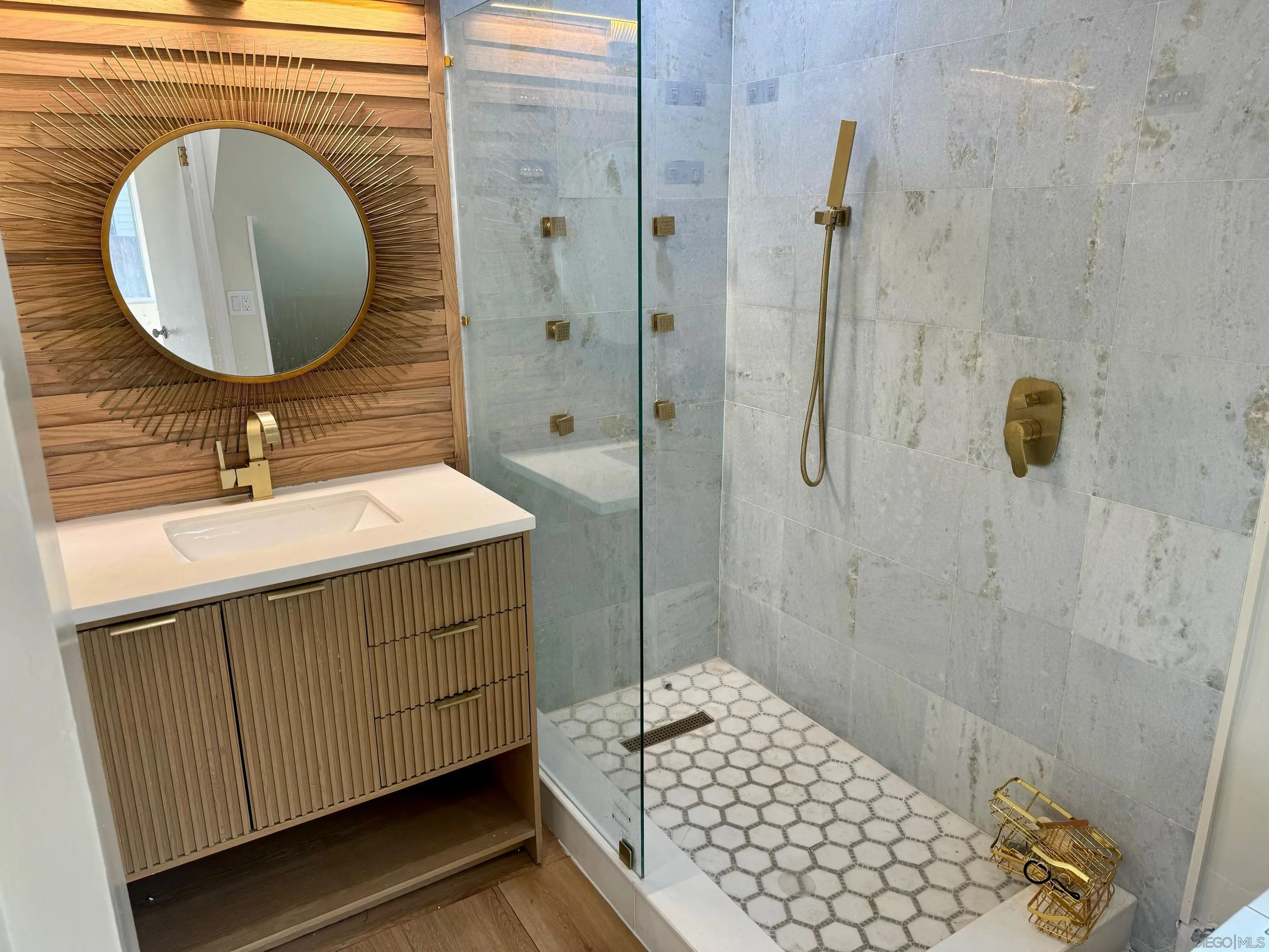 113 N Granados Unit 113