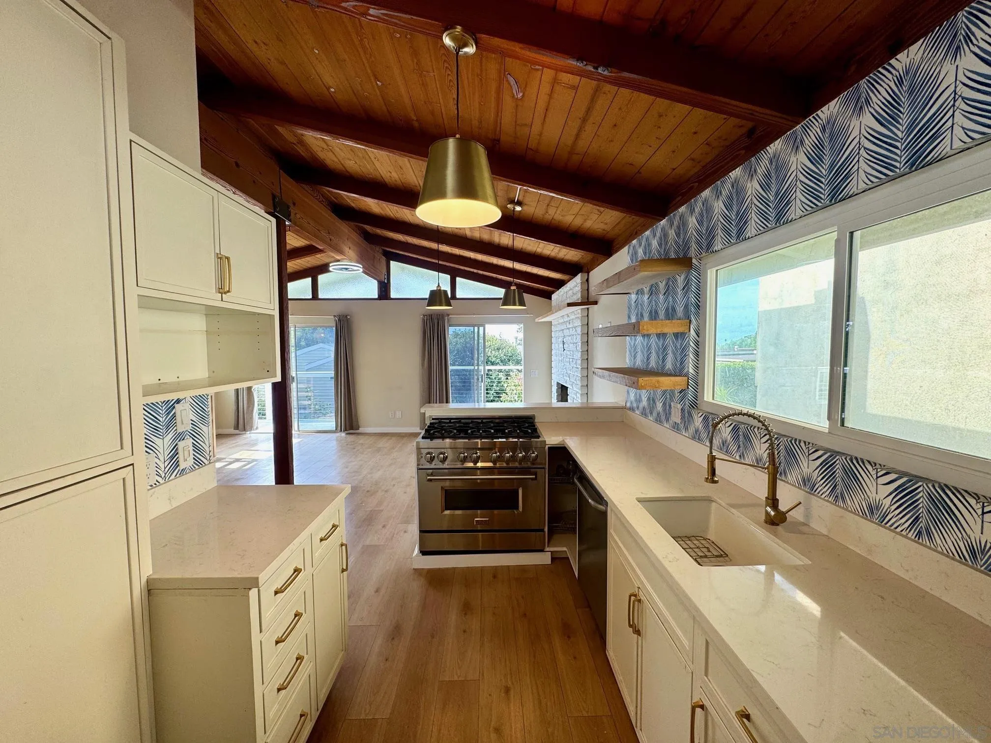 113 N Granados Unit 113