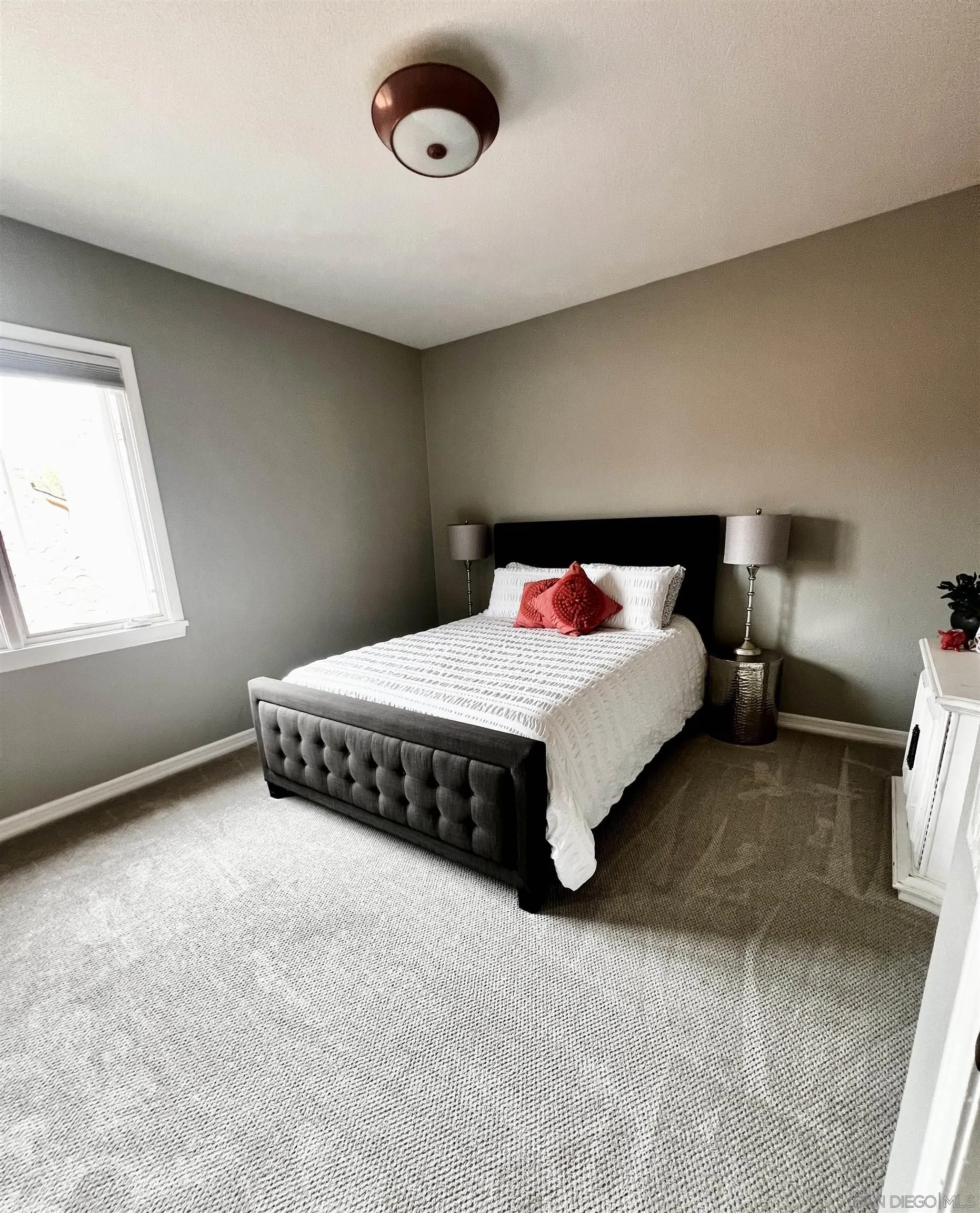 3057 Caminito Sagunto