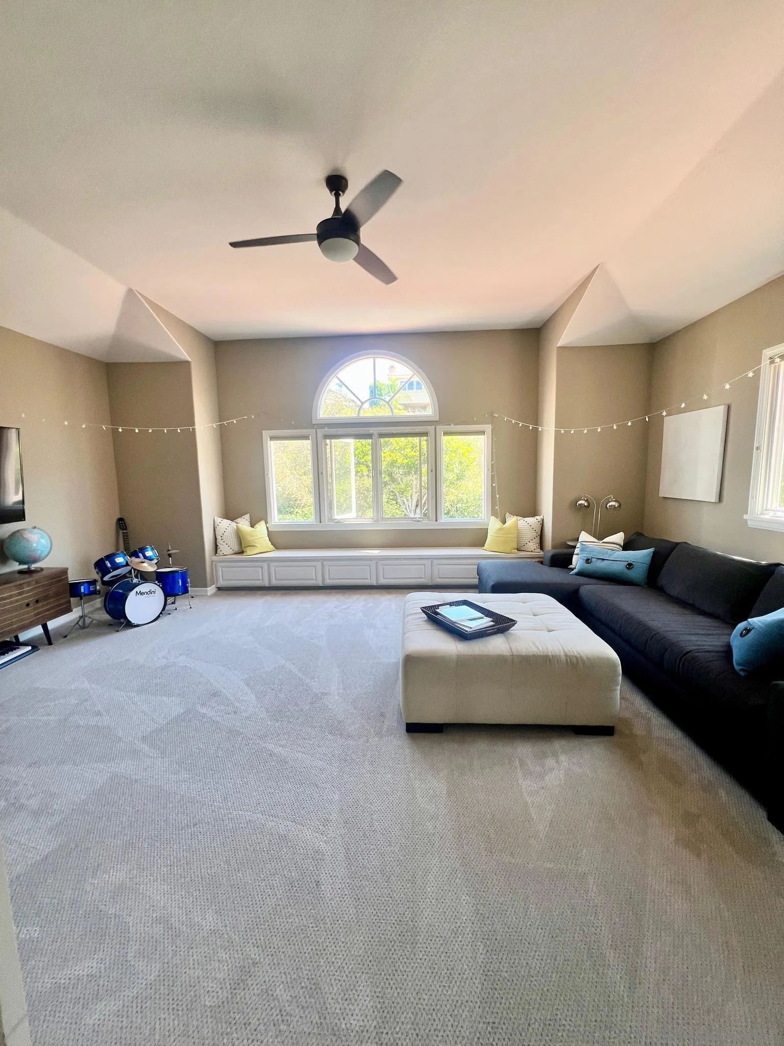 3057 Caminito Sagunto