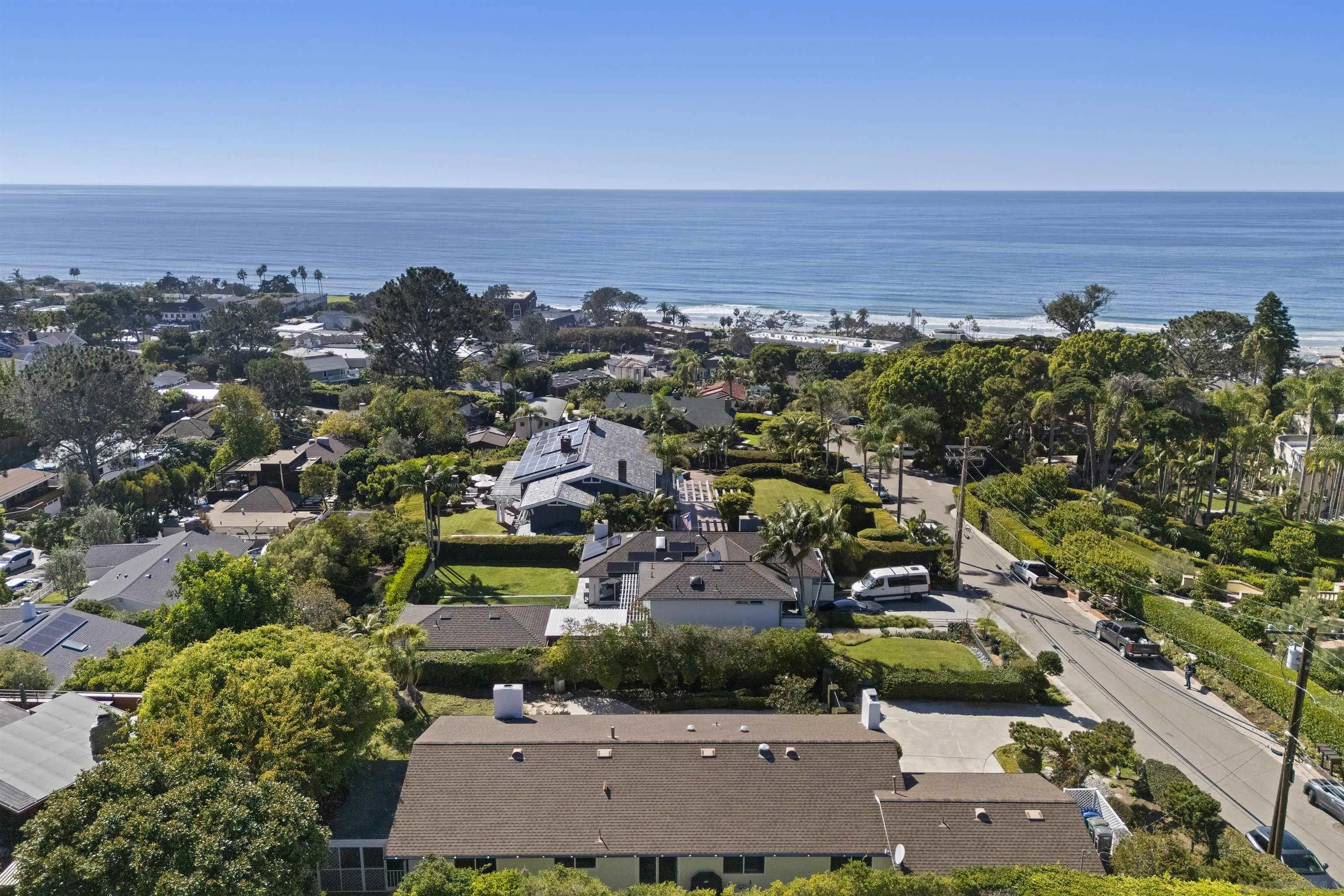 445 Avenida Primavera