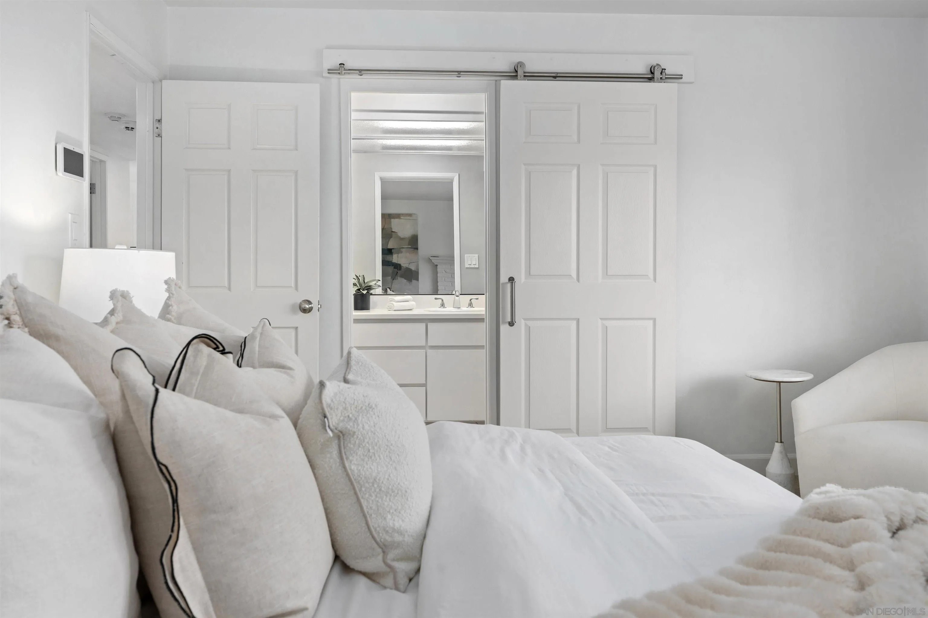 445 Avenida Primavera