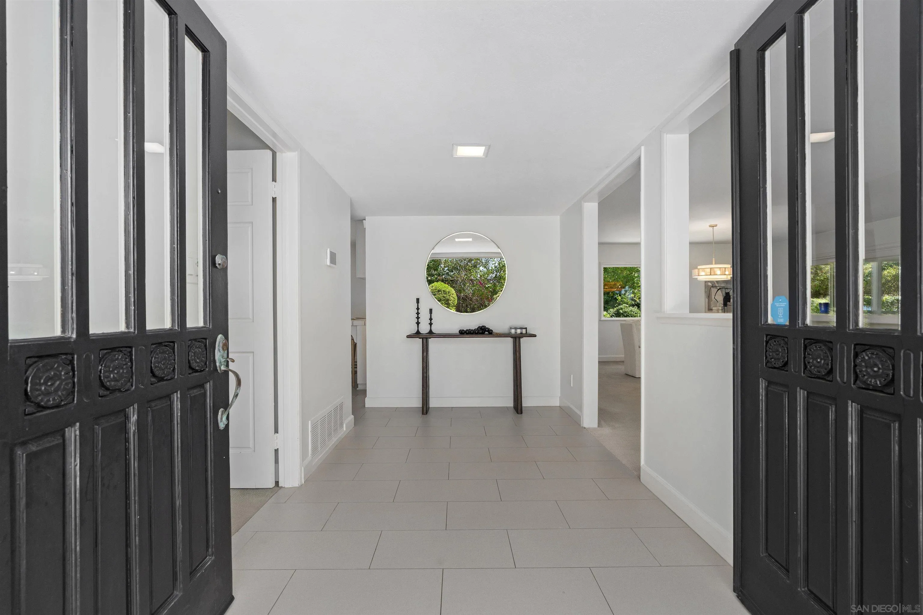 445 Avenida Primavera