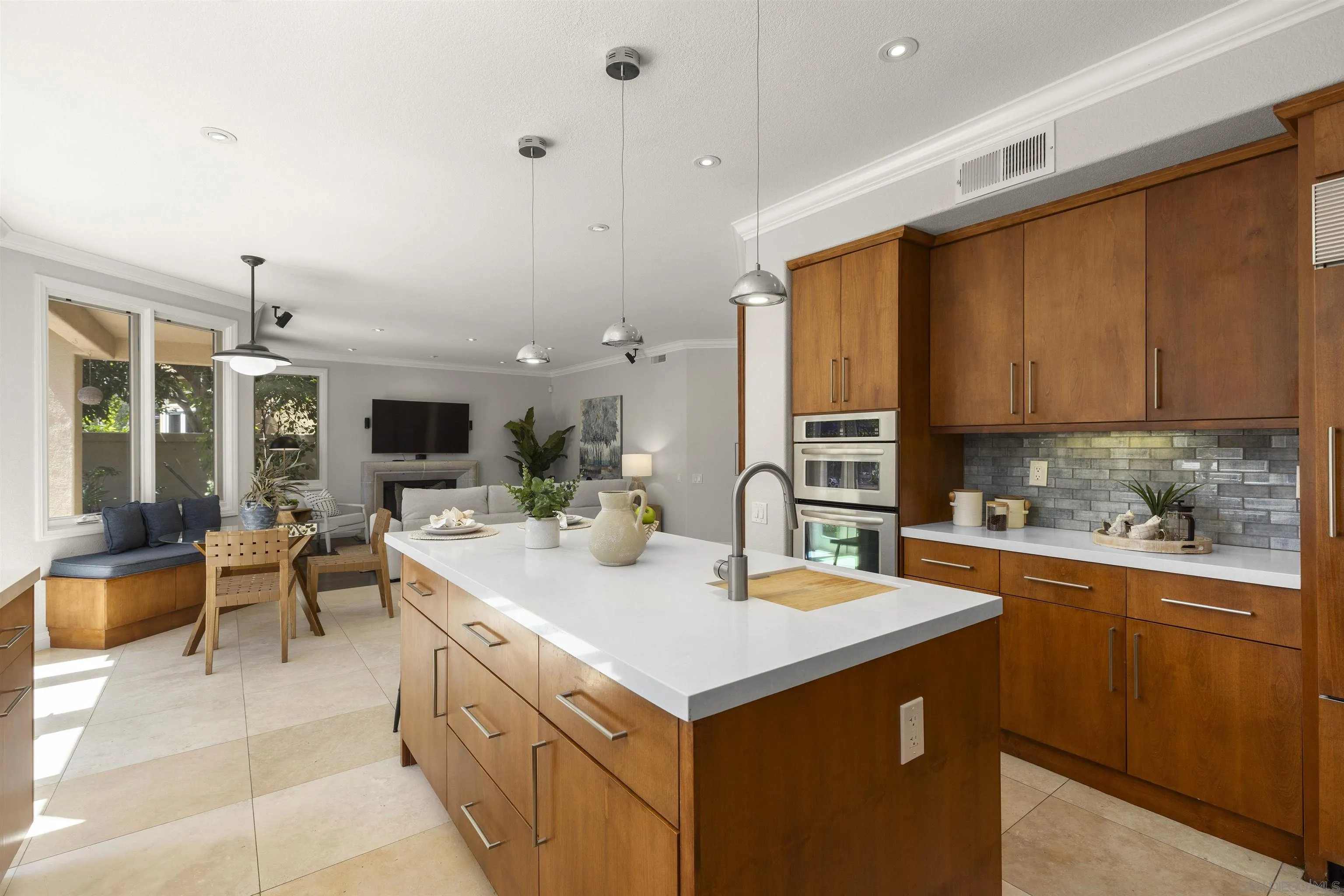 4913 Smith Canyon Ct