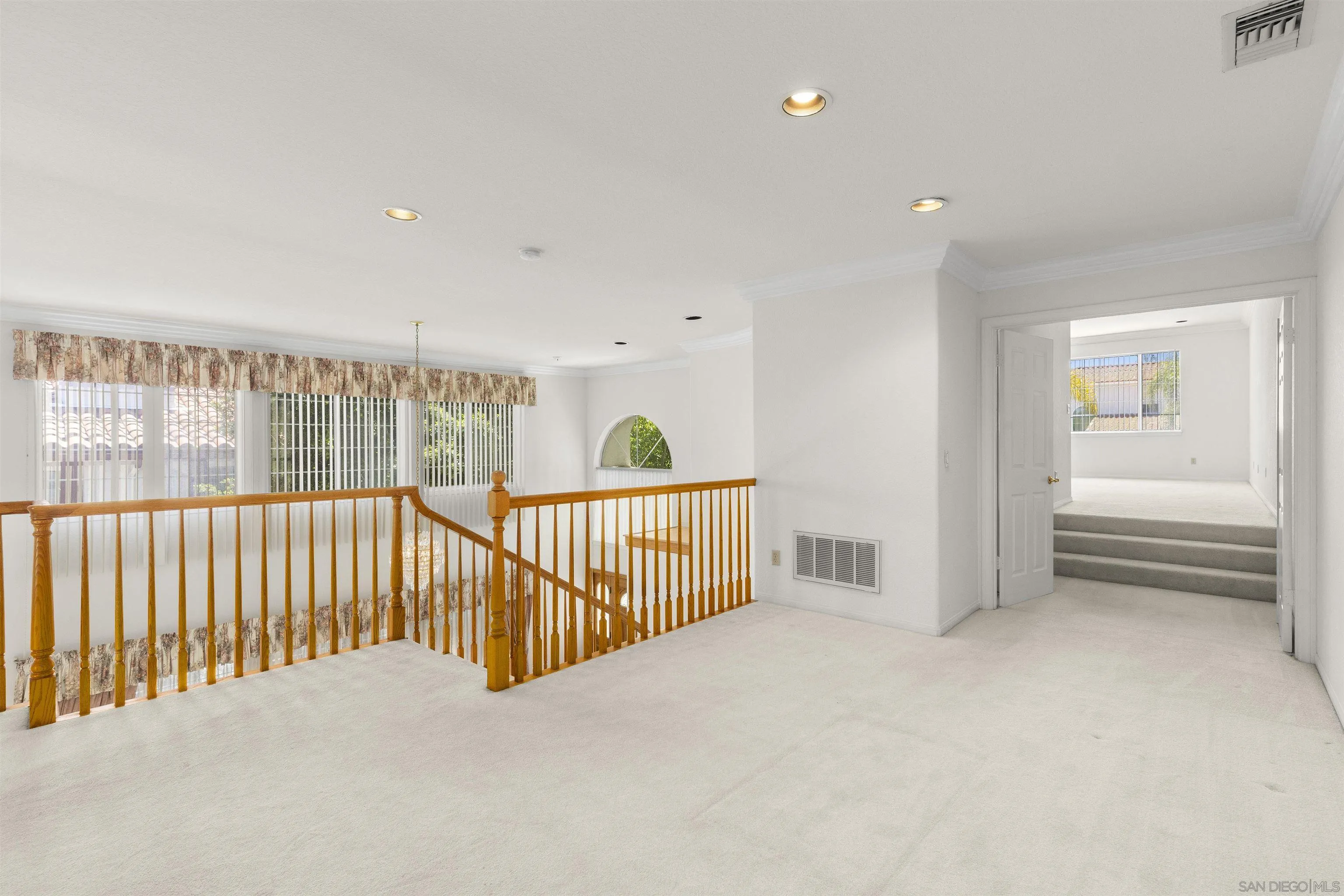 2446-2448 Sacada Cir