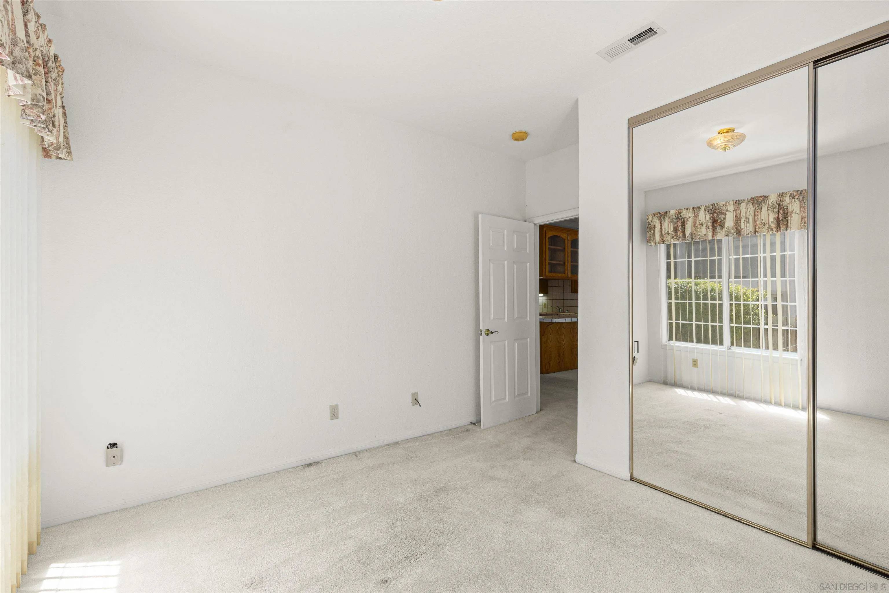 2446-2448 Sacada Cir