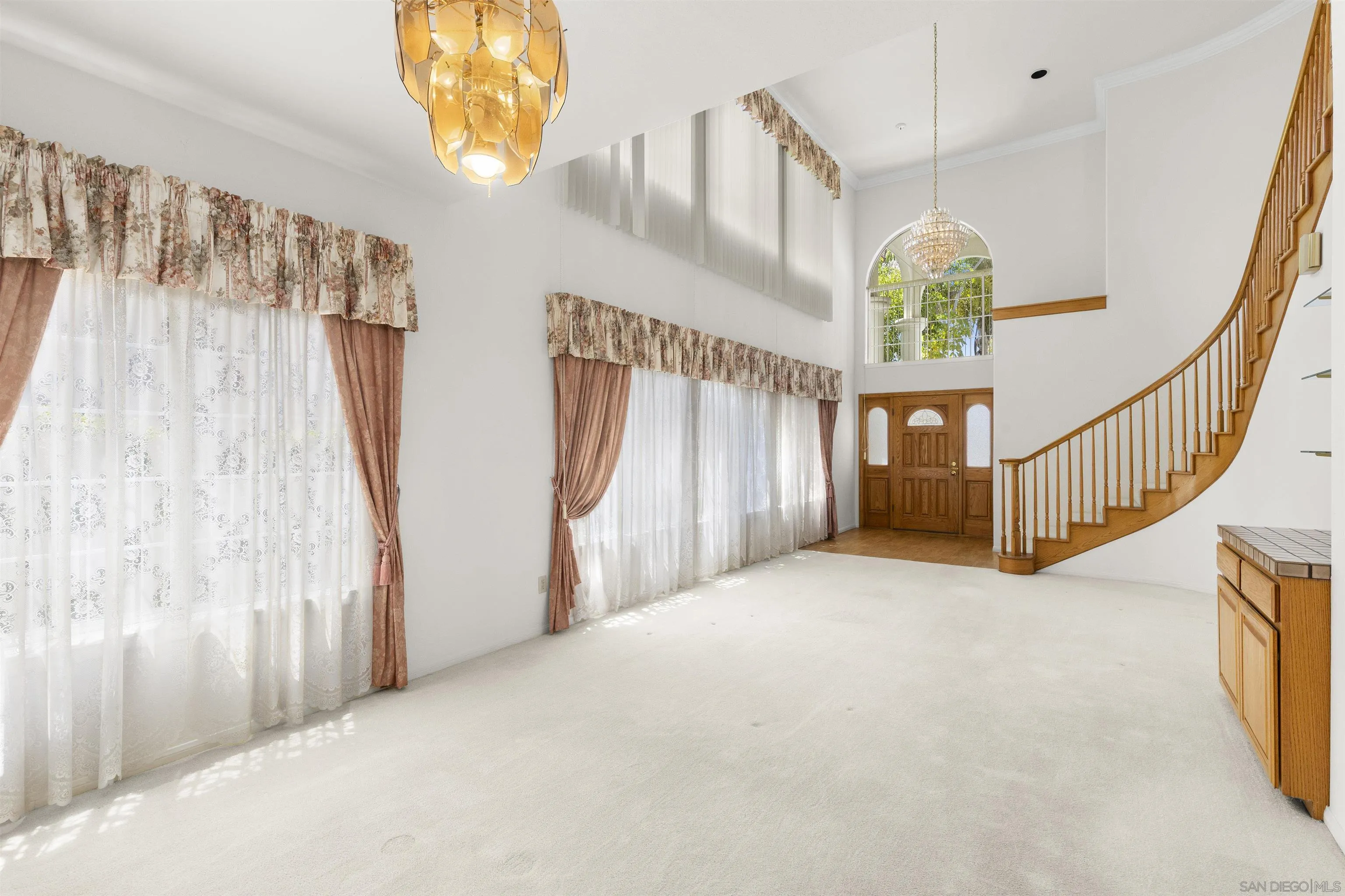 2446-2448 Sacada Cir