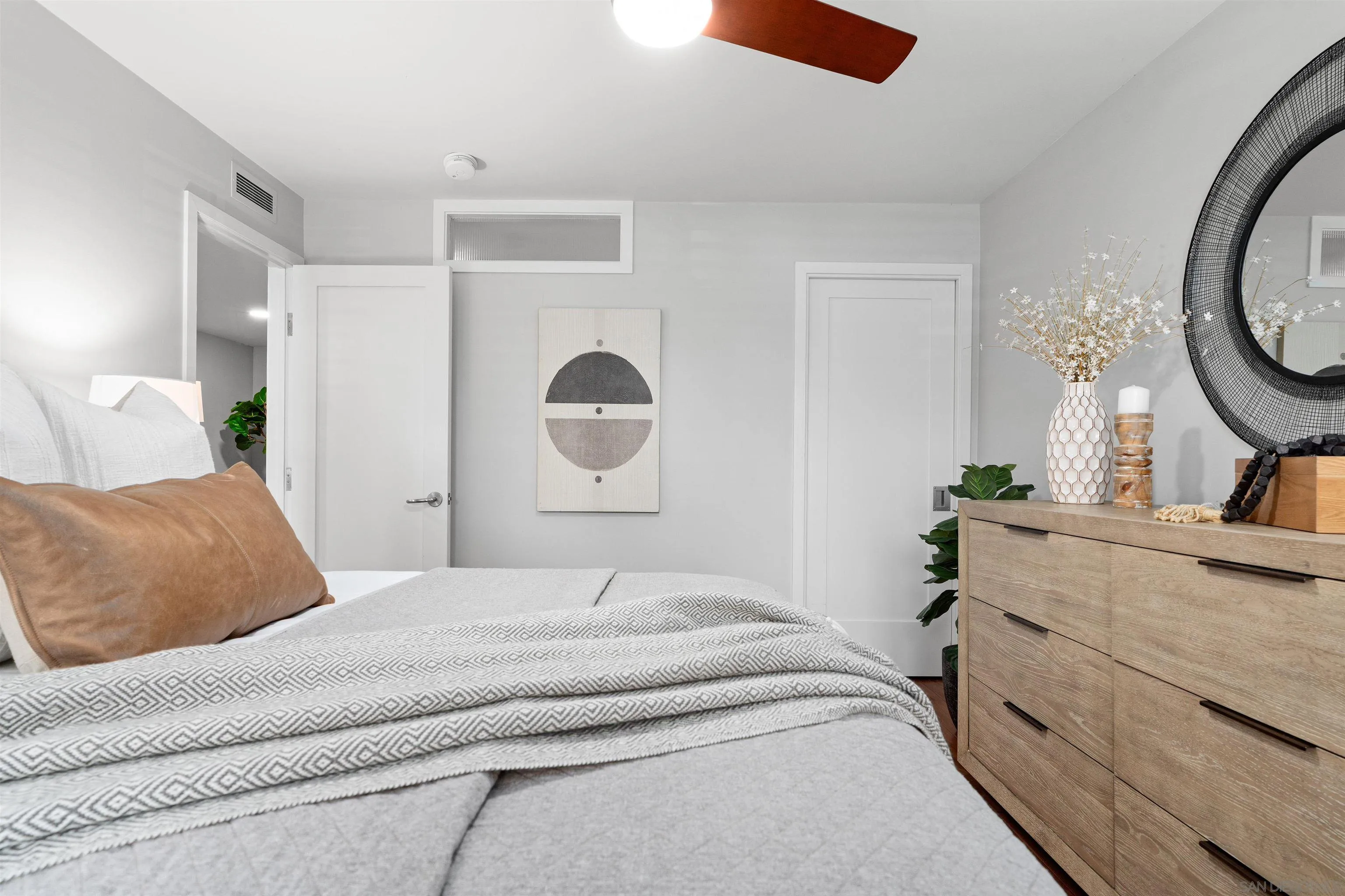 215 2nd St Unit 101