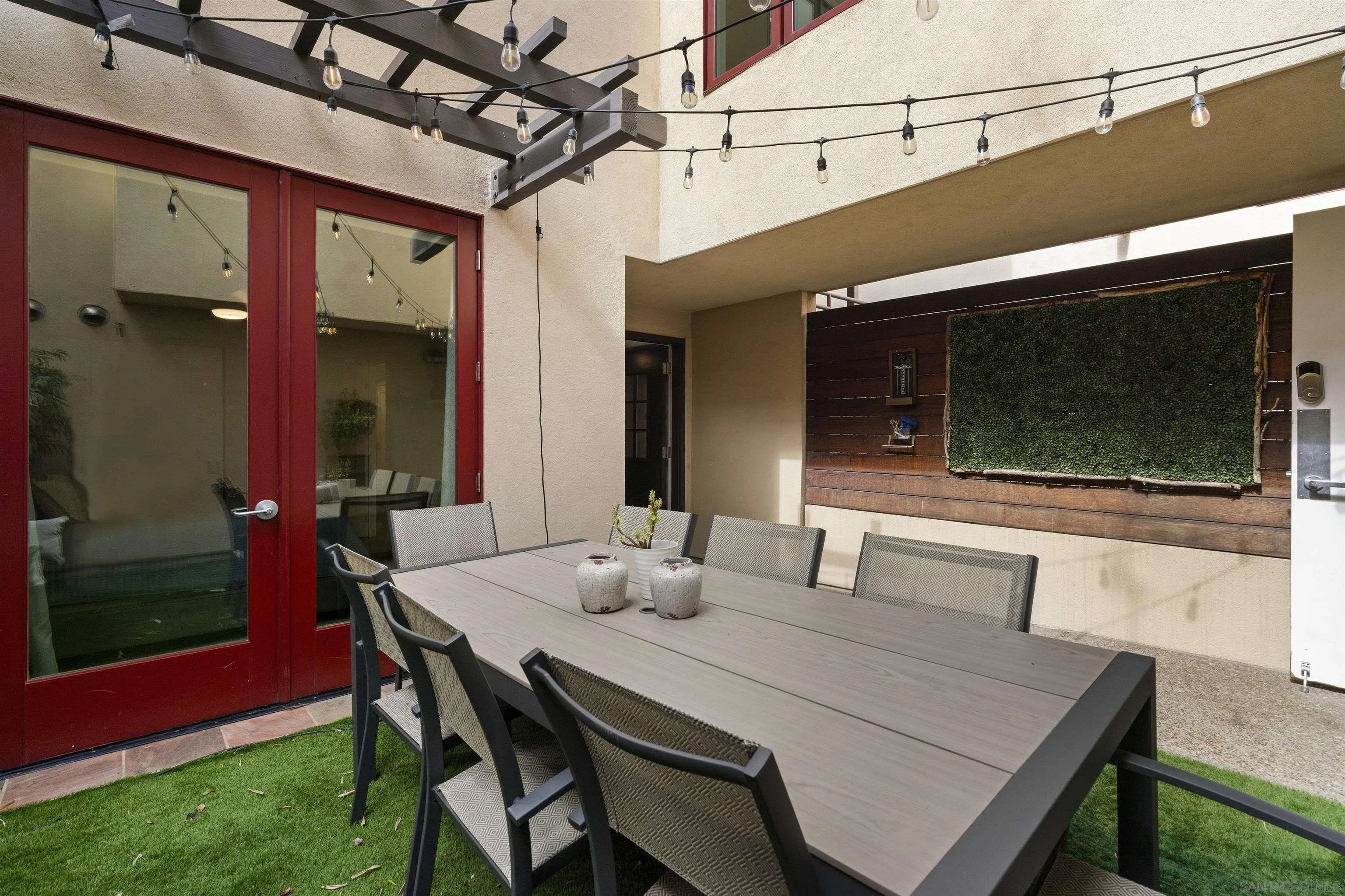 215 2nd St Unit 101