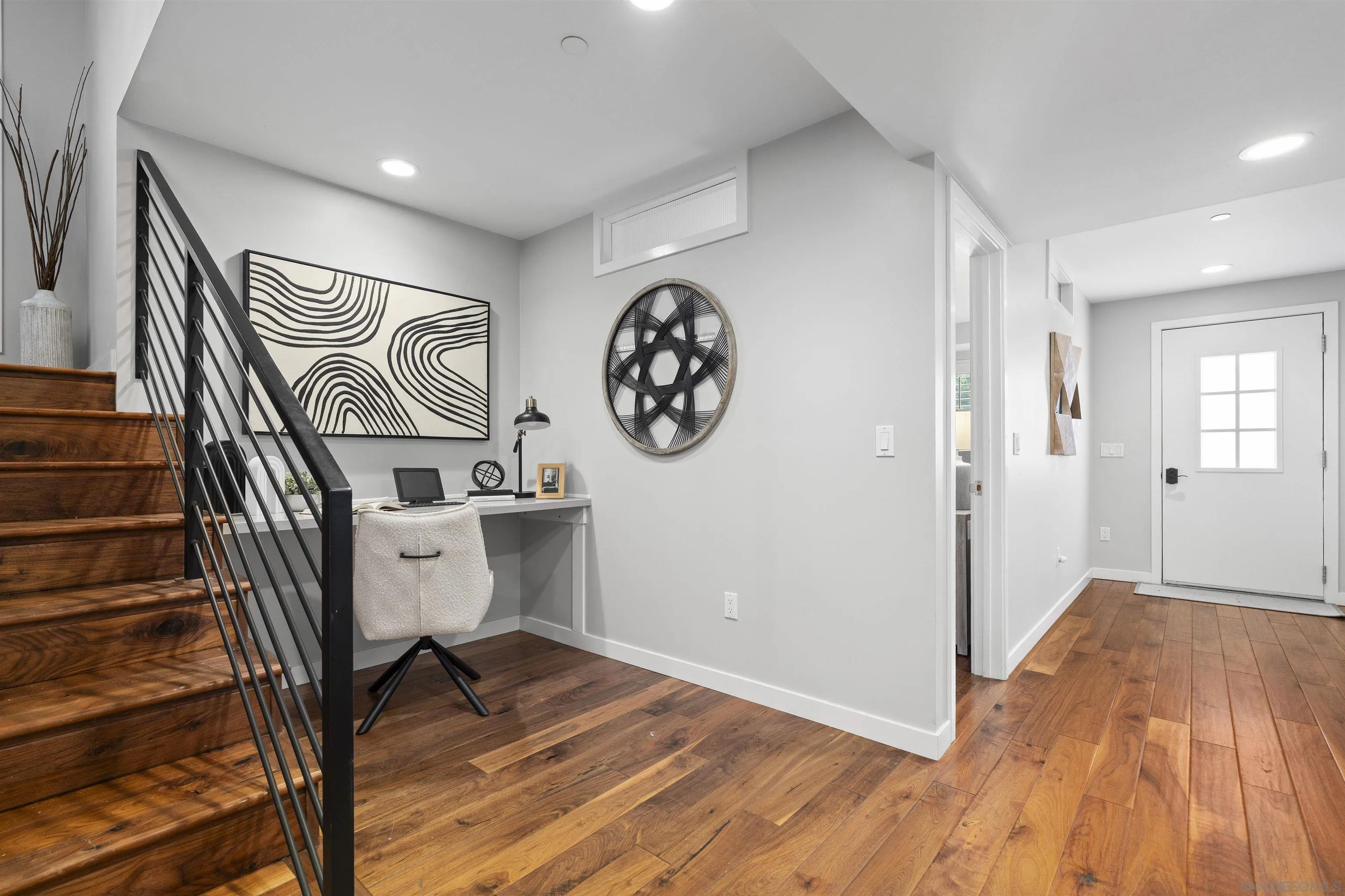 215 2nd St Unit 101