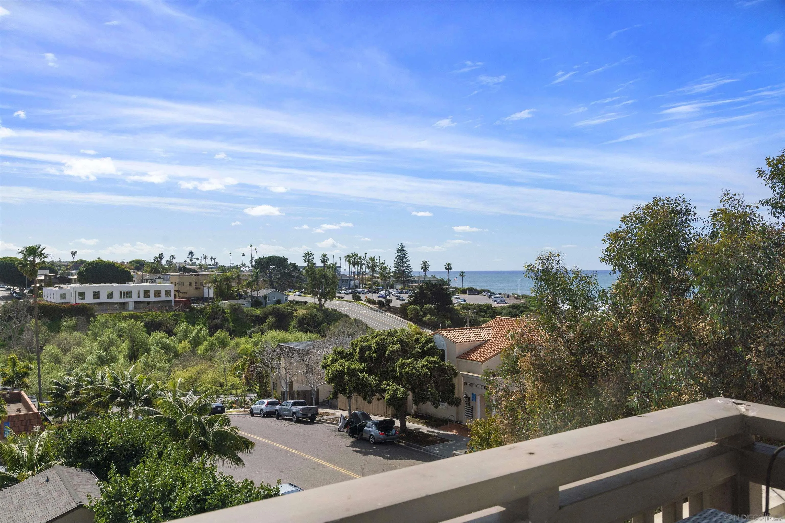 215 2nd St Unit 101